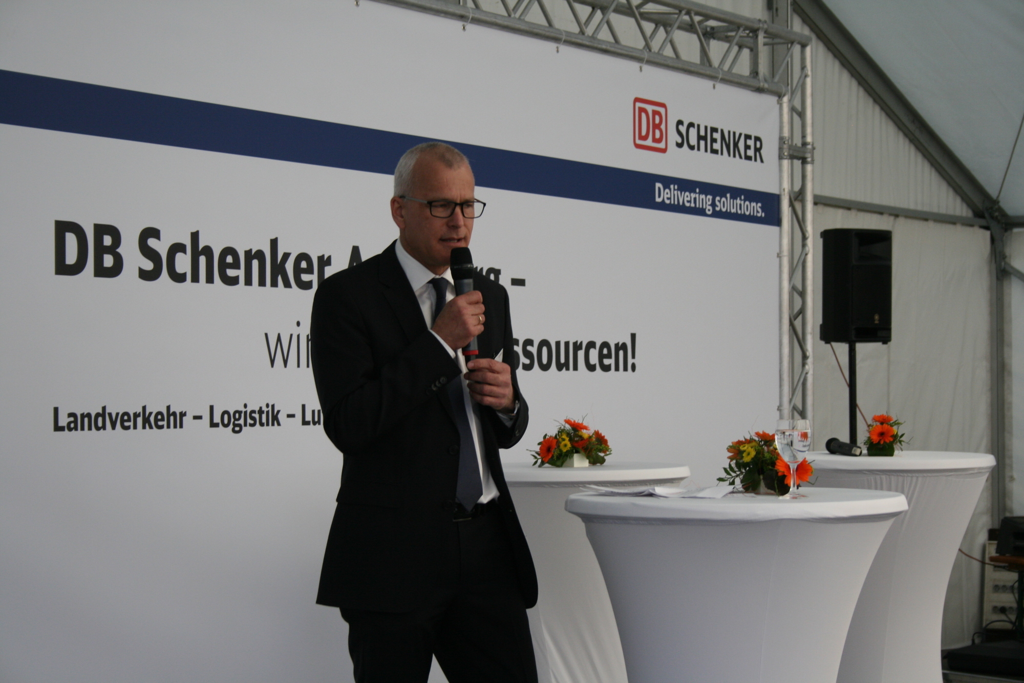 Das neue Logistik-Zentrum von DB Schenker wurde am 29. April 2016 feierlich eröffnet. Foto: B4B WIRTSCHAFTSLEBEN SCHWABEN