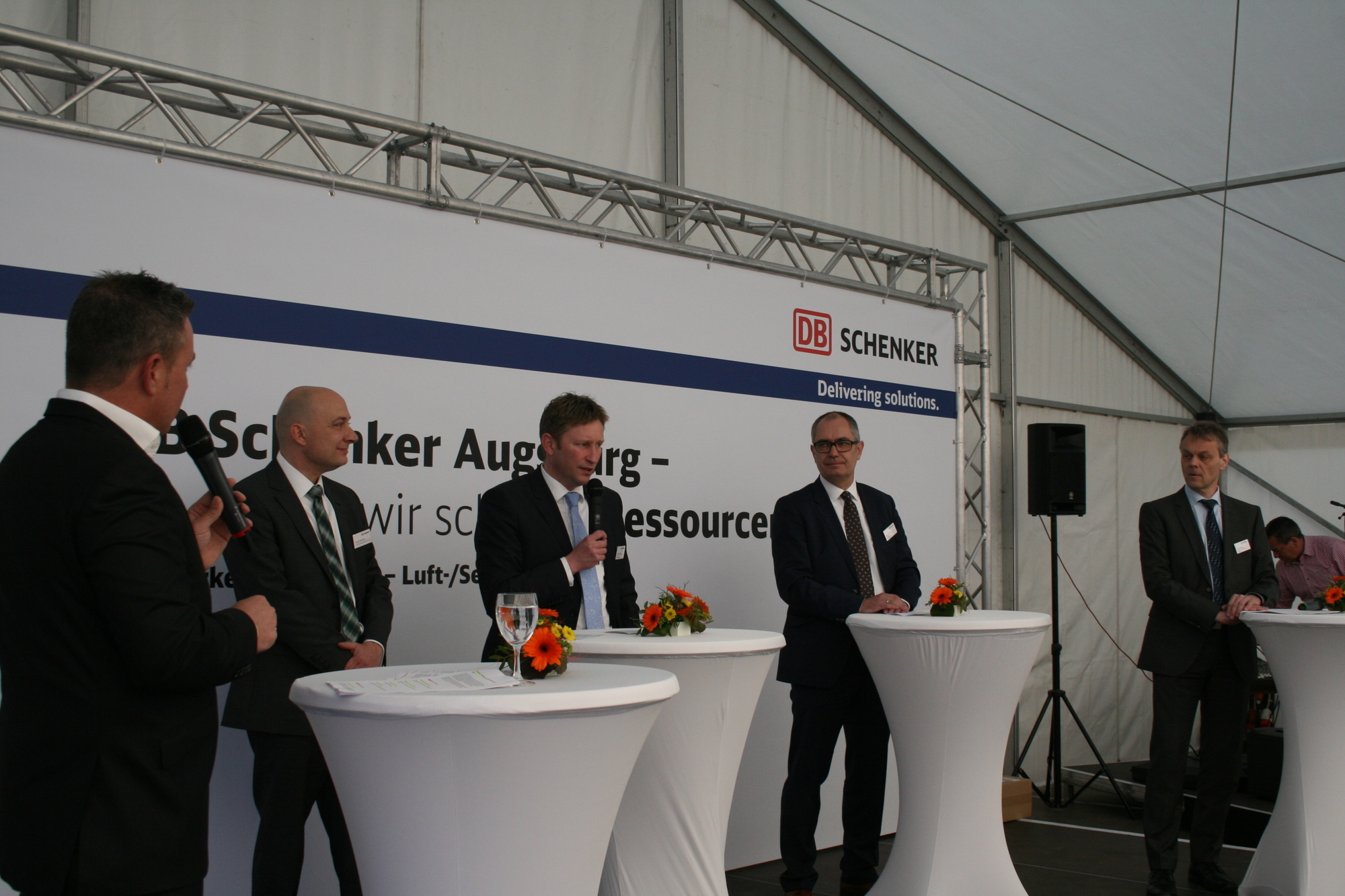 Das neue Logistik-Zentrum von DB Schenker wurde am 29. April 2016 feierlich eröffnet. Foto: B4B WIRTSCHAFTSLEBEN SCHWABEN
