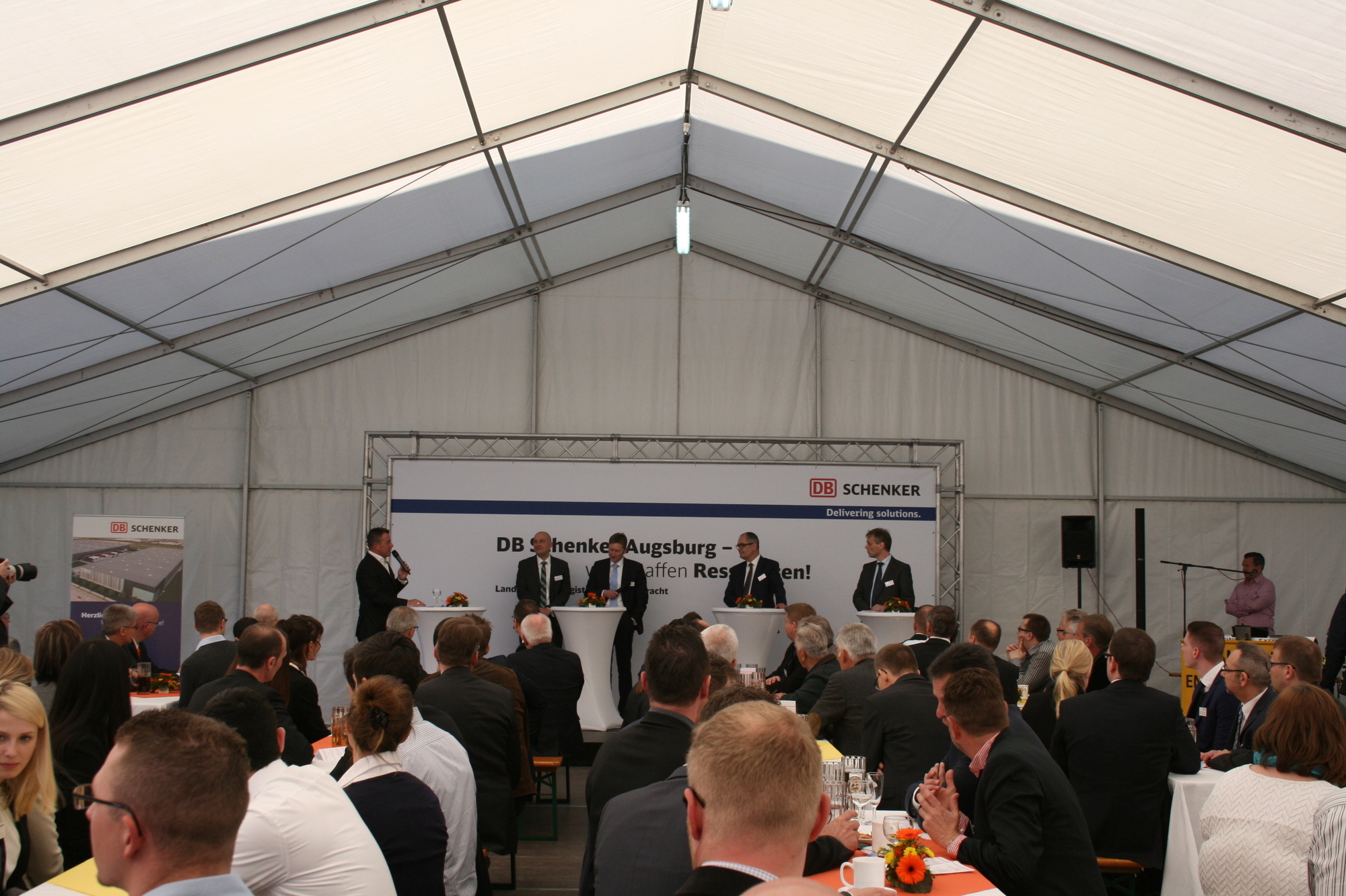 Das neue Logistik-Zentrum von DB Schenker wurde am 29. April 2016 feierlich eröffnet. Foto: B4B WIRTSCHAFTSLEBEN SCHWABEN
