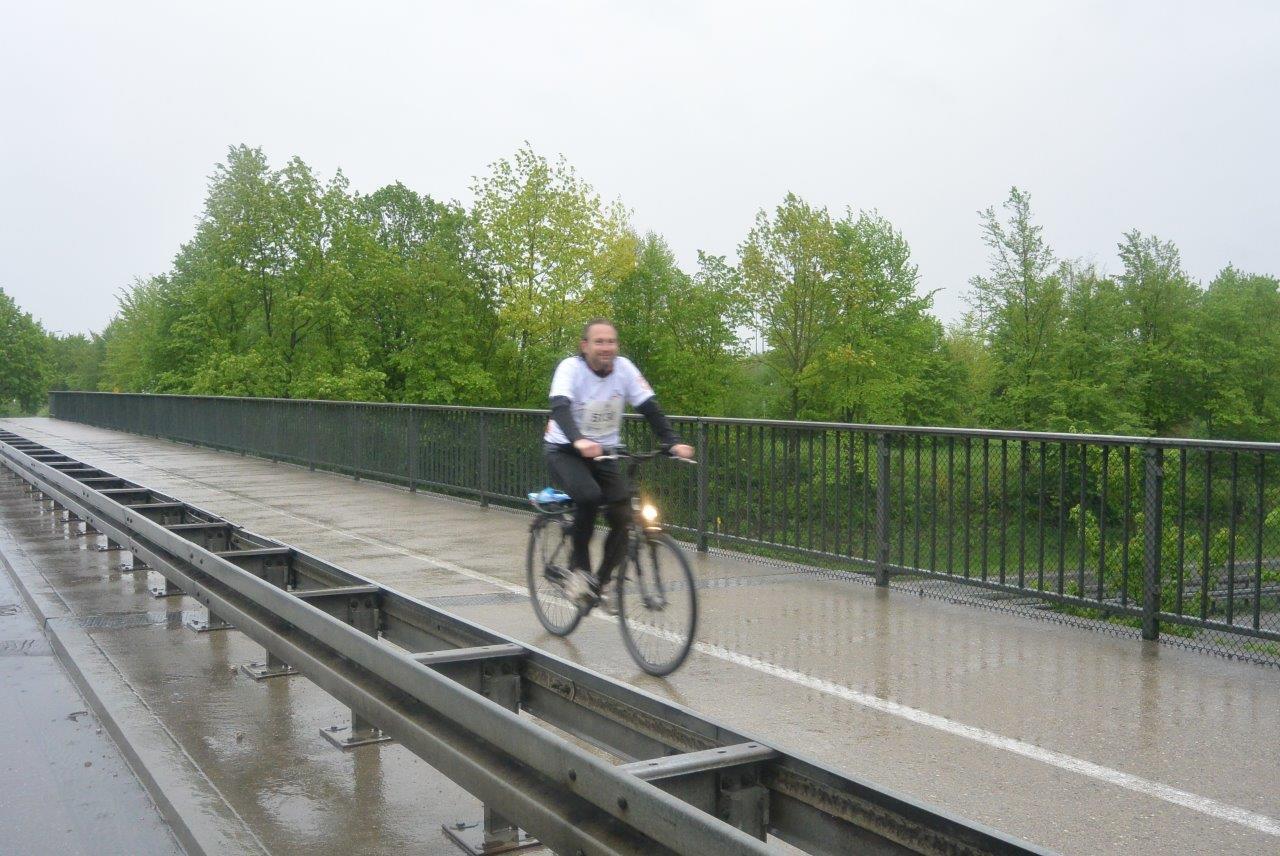 Impressionen der Teilnehmer des 5. M-net Firmenlaufs in Augsburg auf der Strecke. Foto: B4B WIRTSCHAFTSLEBEN SCHWABEN