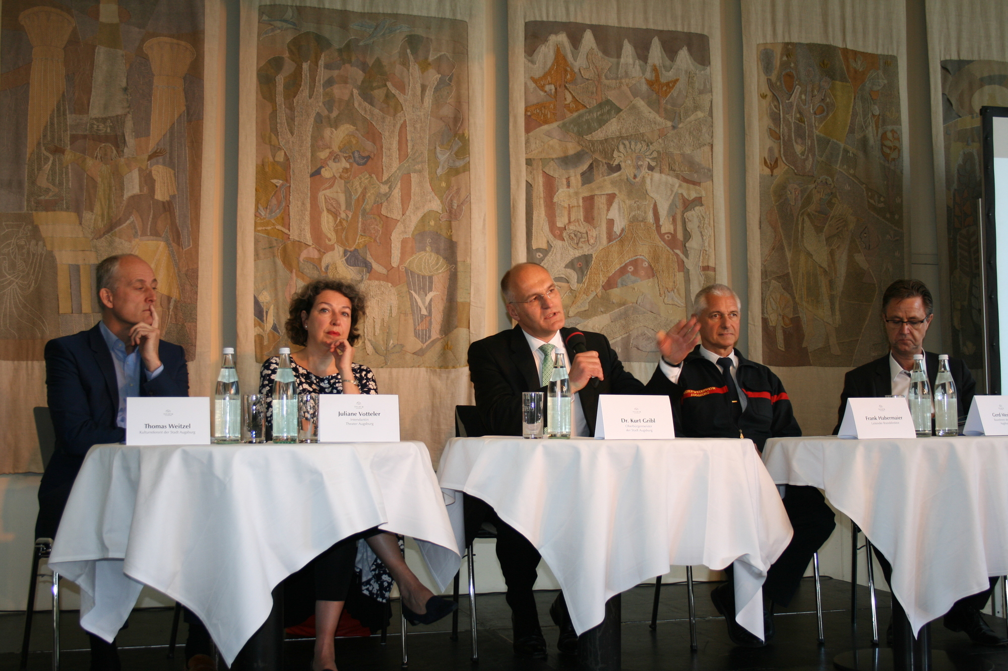 Thomas Weitzel, Juliane Votteler, Dr. Kurt Gribl, Frank Habermaier und Gerd Merkle. Foto: B4B WIRTSCHAFSTLEBEN SCHWABEN