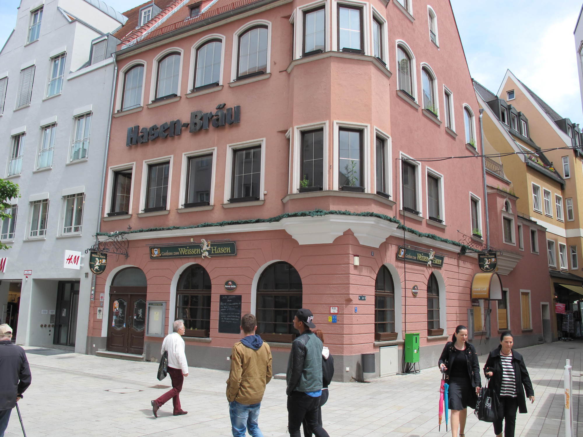 Seit dem Brand ist das Augsburger Lokal „Weisser Hase“ geschlossen. Foto: B4B WIRTSCHAFTSLEBEN SCHWABEN