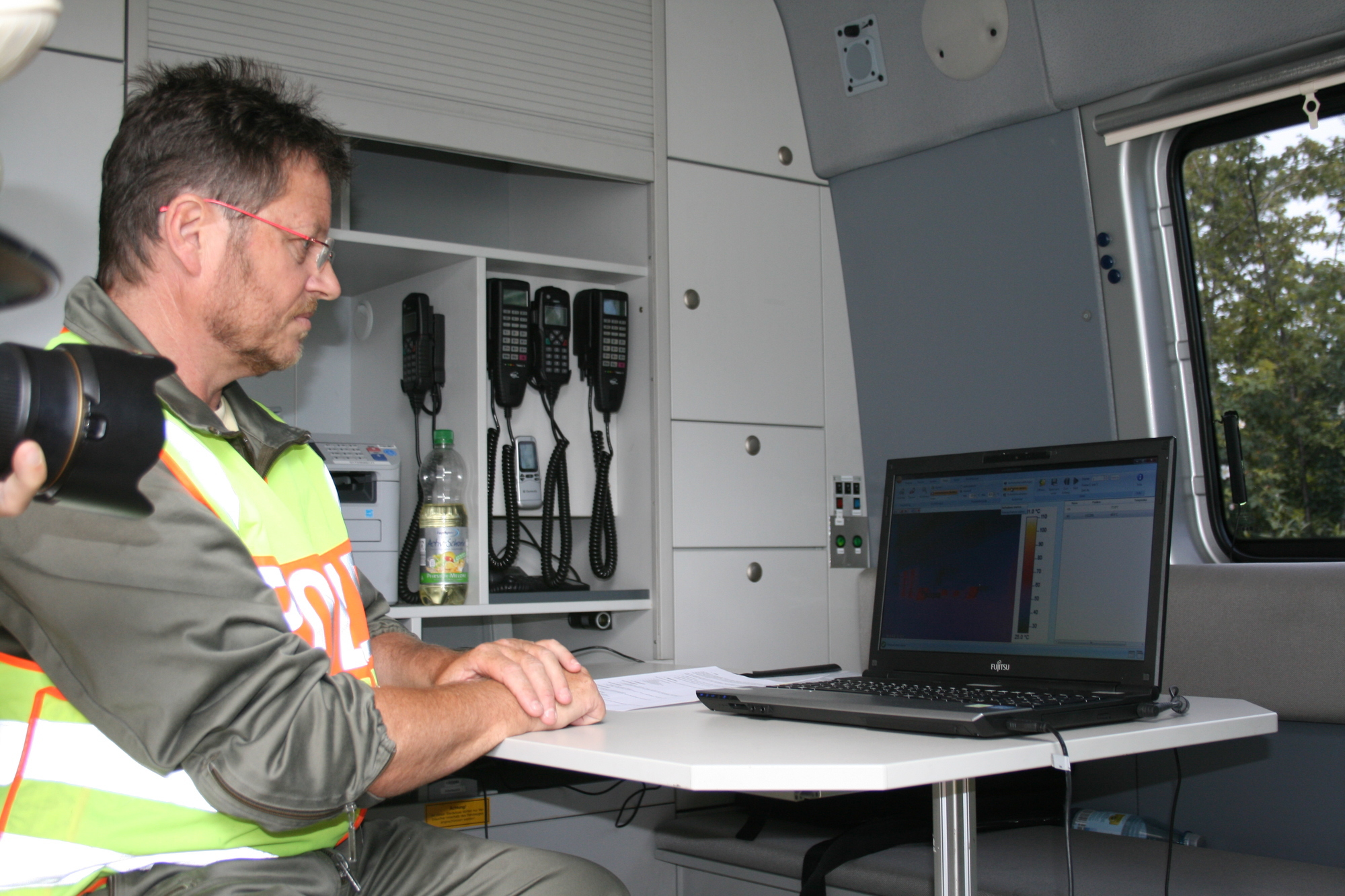 LKW-Kontrolle auf der A8 bei Augsburg mit Verkehrsminister Joachim Herrmann. Foto: B4B WIRTSCHAFTSLEBEN SCHWABEN
