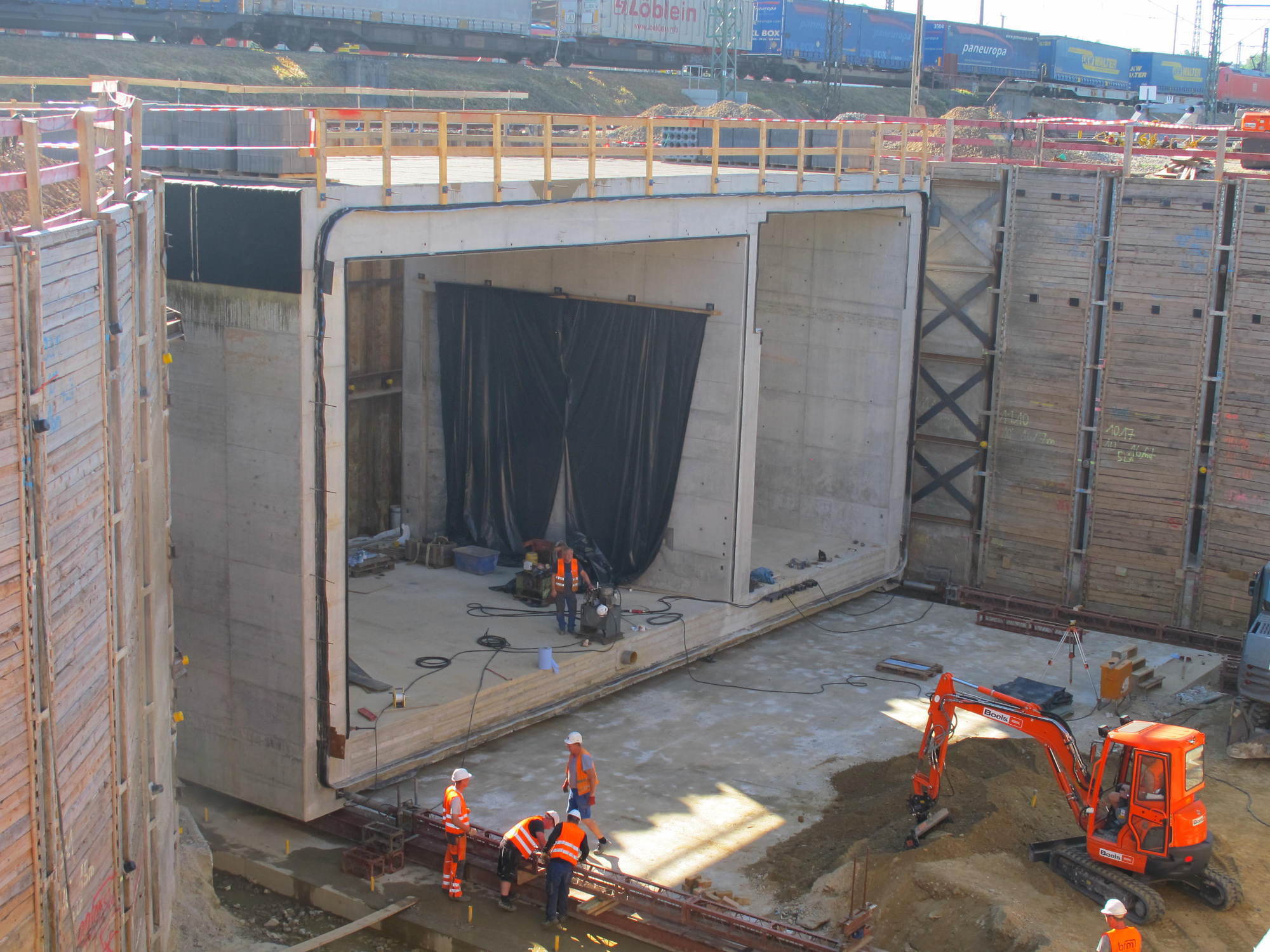 Der spektakuläre Einschub des Tunnelelements fand am 24. Juni 2016 statt. Foto: B4B WIRTSCHAFTSLEBEN SCHWABEN