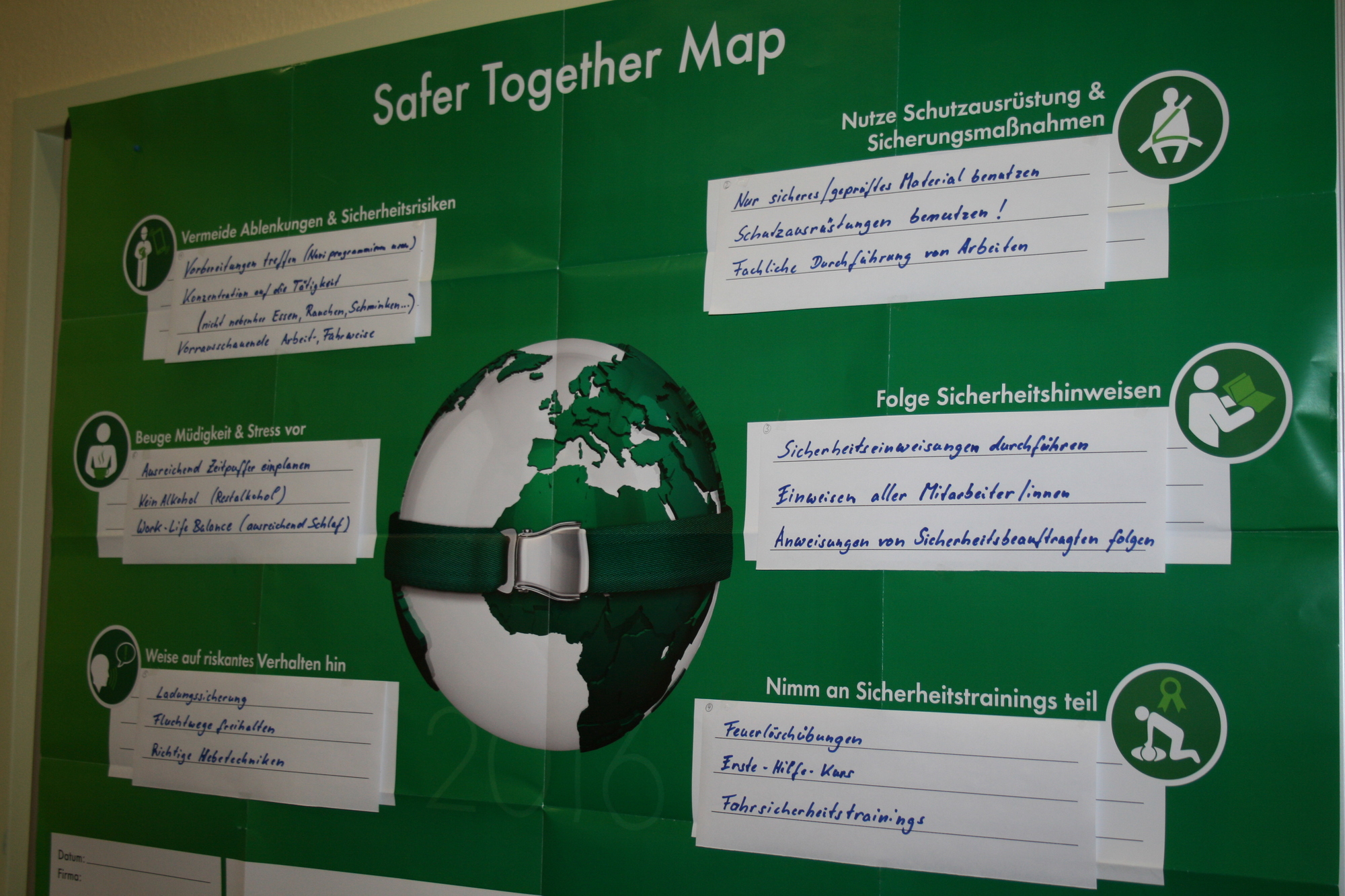 DEKRA Modenschau in Augsburg zum Thema Sicherheit. Foto: B4B WIRTSCHAFTSLEBEN SCHWABEN