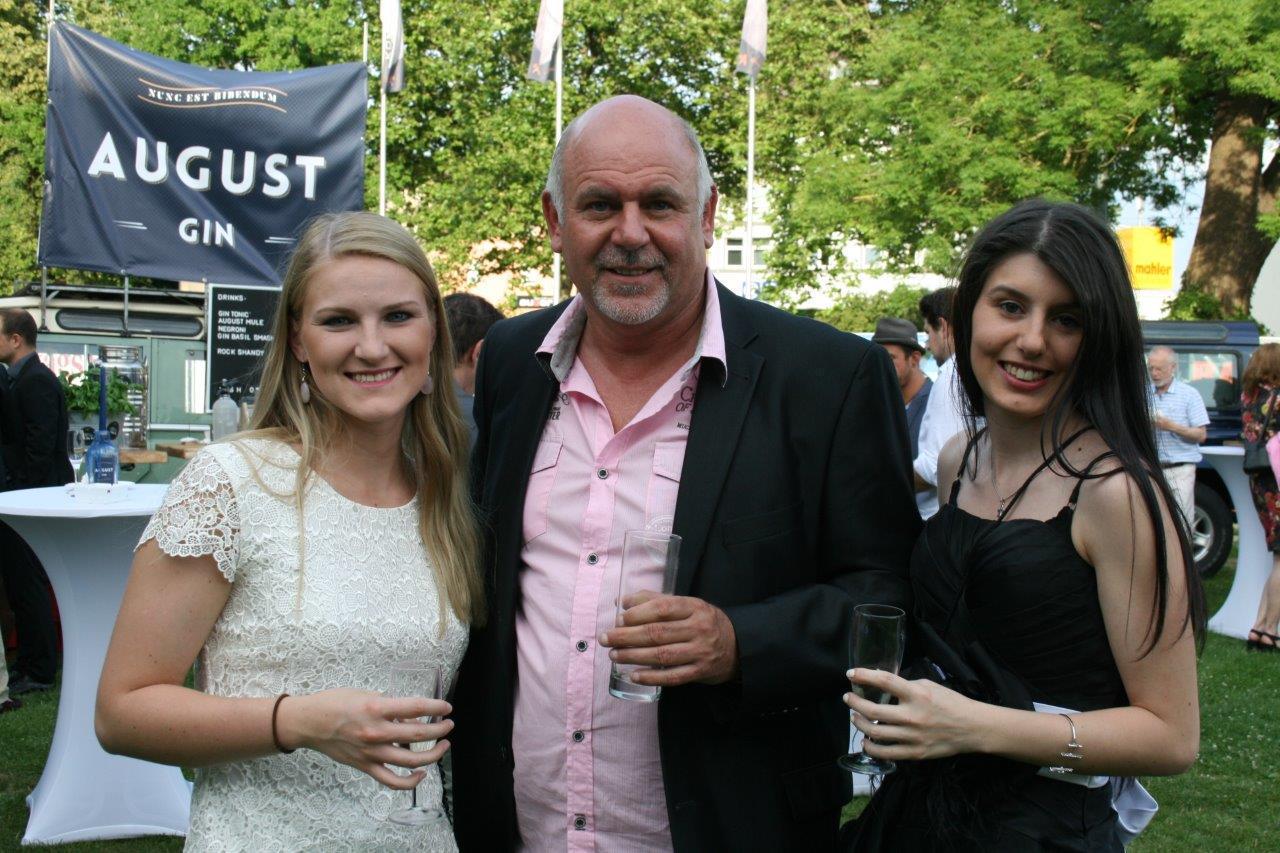 Ausgelassene Stimmung auf dem Augsburger Medienpreis 2016. Foto: B4B WIRTSCHAFTSLEBEN SCHWABEN