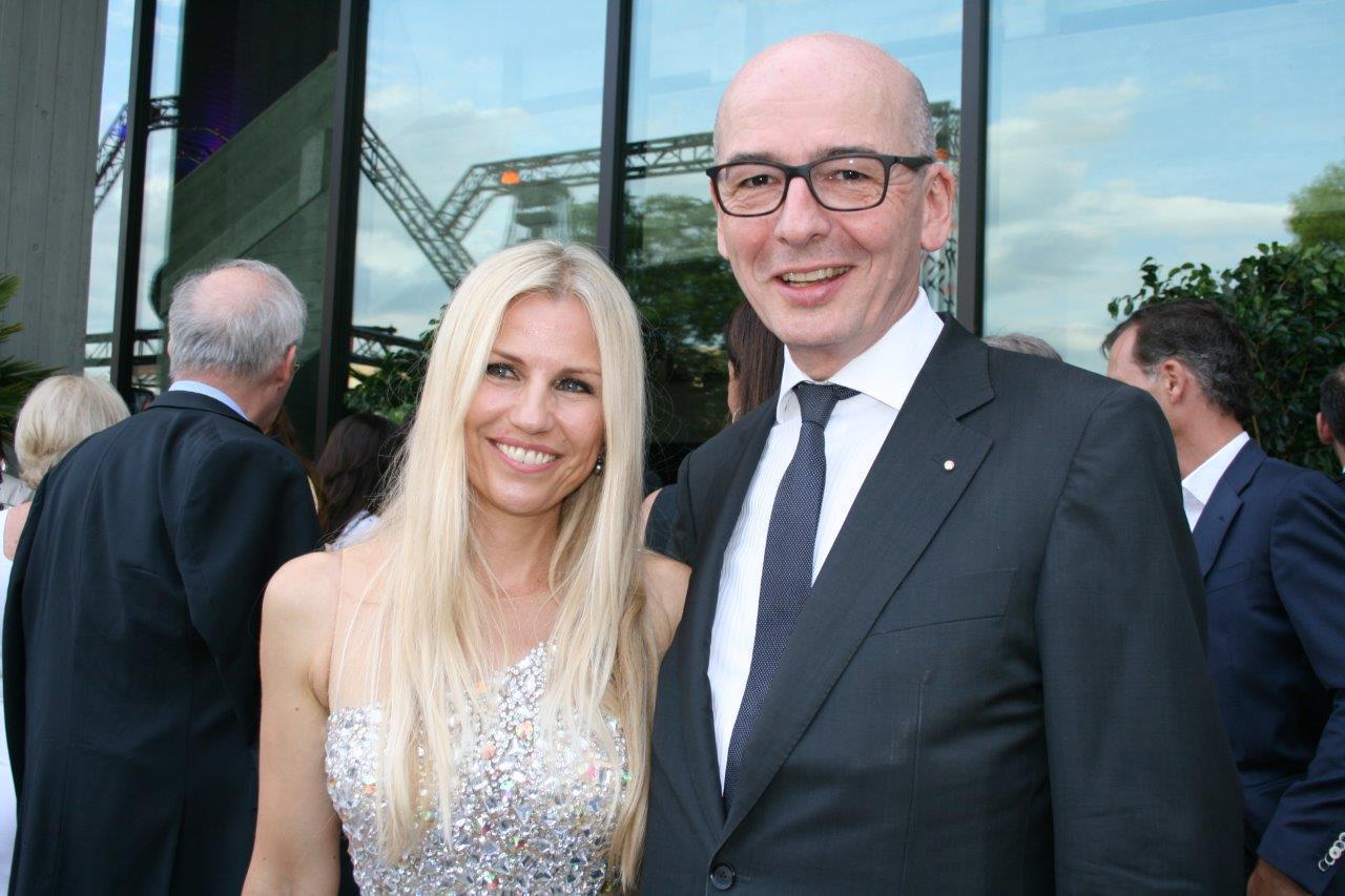 Ausgelassene Stimmung auf dem Augsburger Medienpreis 2016. Foto: B4B WIRTSCHAFTSLEBEN SCHWABEN