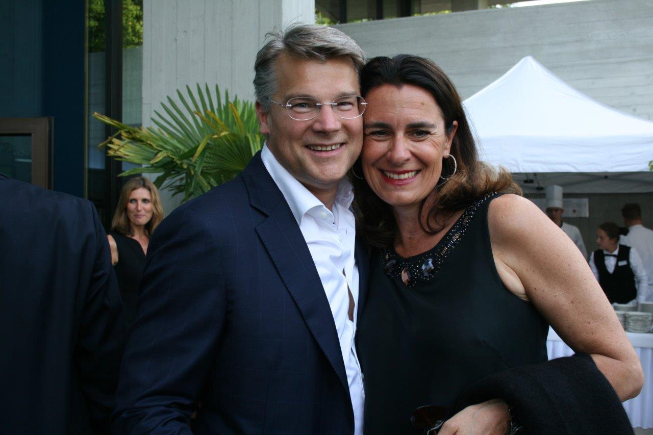 Ausgelassene Stimmung auf dem Augsburger Medienpreis 2016. Foto: B4B WIRTSCHAFTSLEBEN SCHWABEN