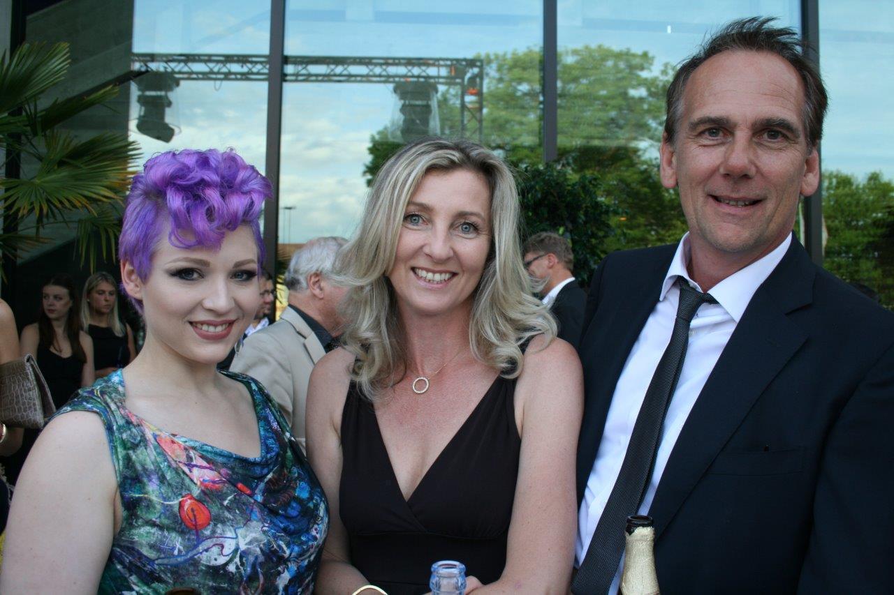 Ausgelassene Stimmung auf dem Augsburger Medienpreis 2016. Foto: B4B WIRTSCHAFTSLEBEN SCHWABEN