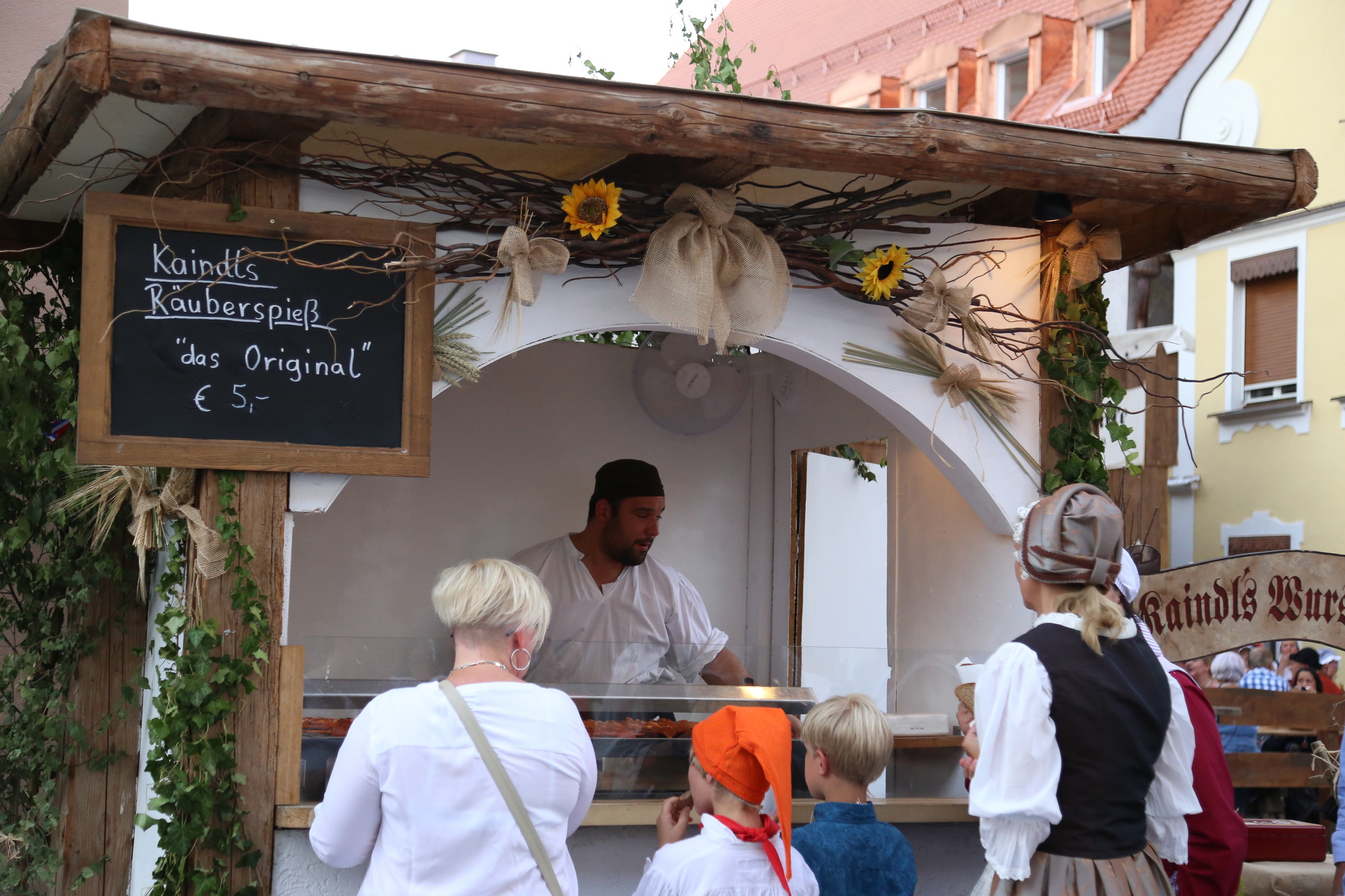 Friedberger Zeit: Startschuss für das Altstadtfest 2016. Foto: B4B WIRTSCHAFTSLEBEN SCHWABEN
