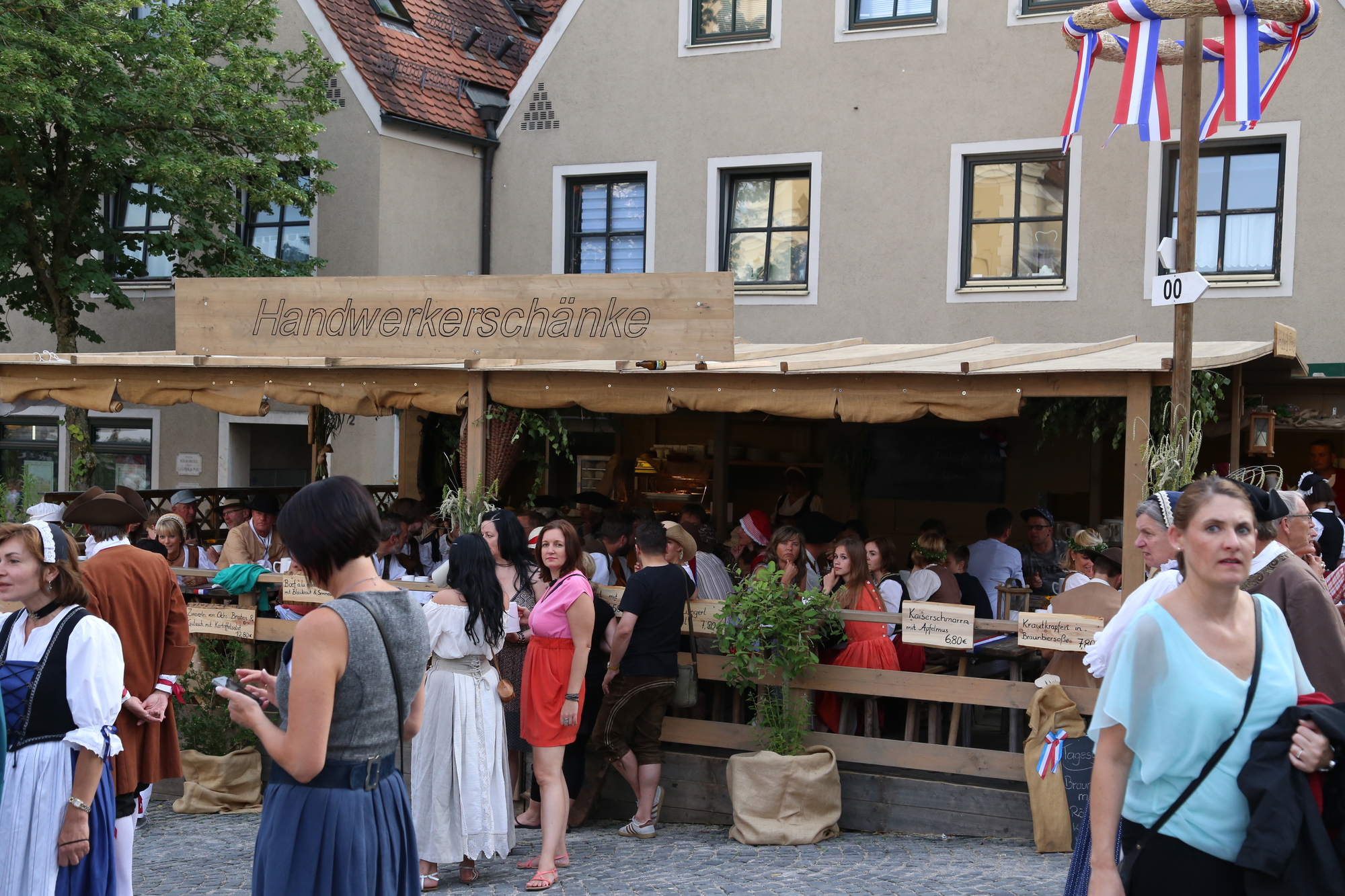Friedberger Zeit: Startschuss für das Altstadtfest 2016. Foto: B4B WIRTSCHAFTSLEBEN SCHWABEN