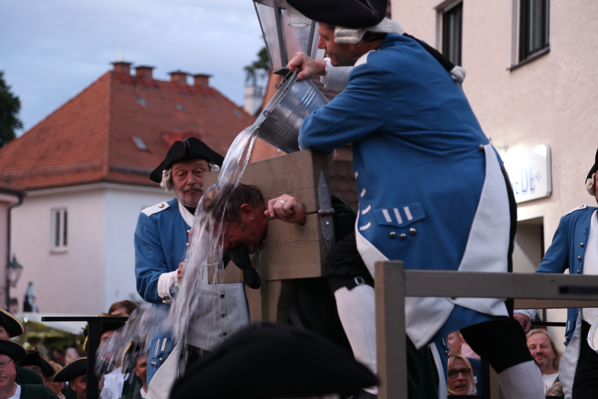 Friedberger Zeit: Startschuss für das Altstadtfest 2016. Foto: B4B WIRTSCHAFTSLEBEN SCHWABEN