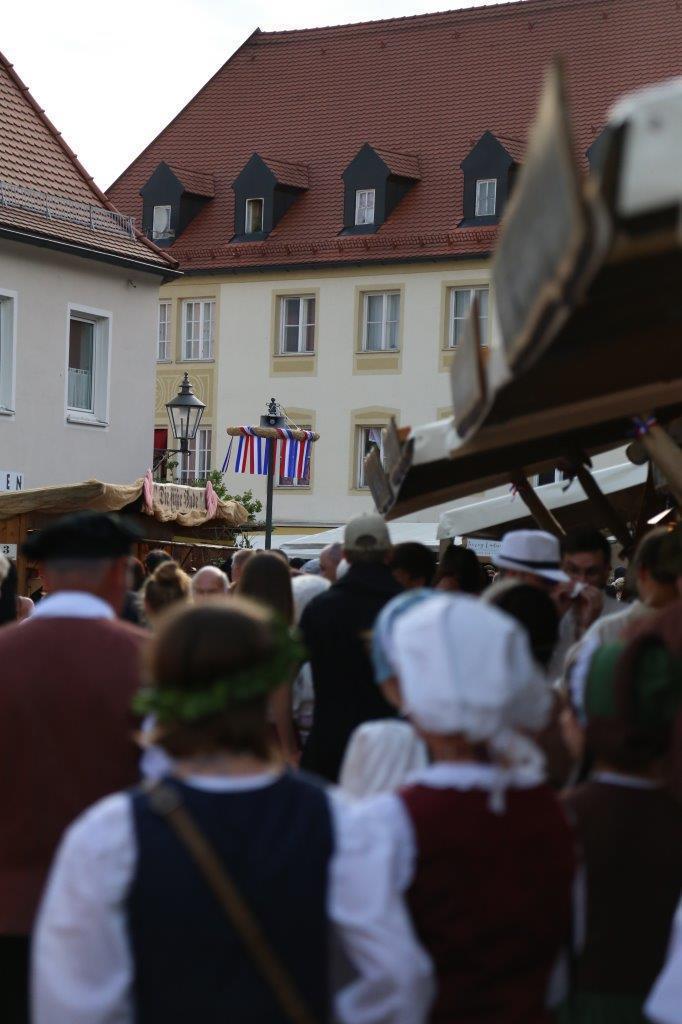 Eröfnungswochenende auf der Friedberger Zeit 2016. Foto: B4B WIRSCHAFTSLEBEN SCHWABEN