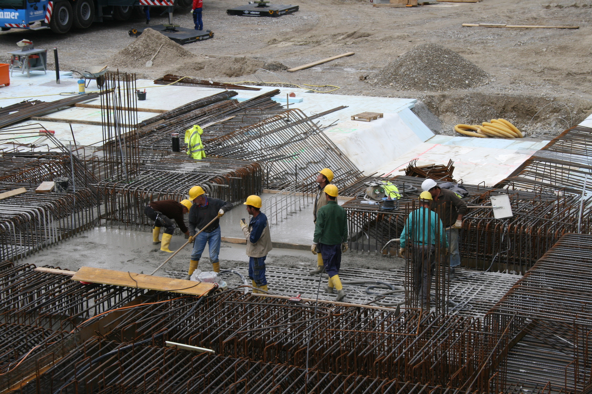 Die Grundsteinlegung für den Klinikum-Anbau West erfolgte am 15. Juil 2016. Foto: B4B WIRTSCHAFTSLEBEN SCHWABEN