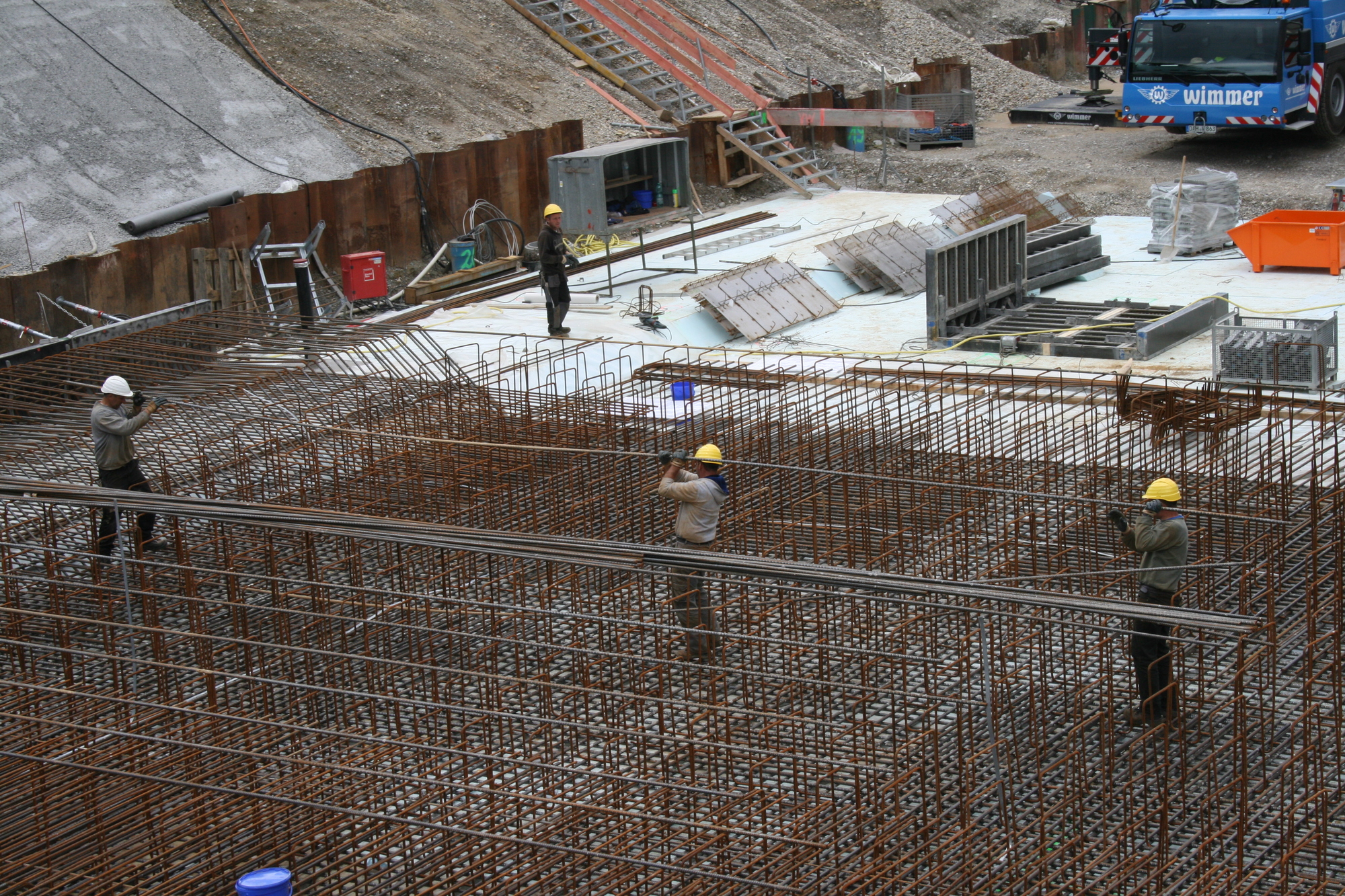 Die Grundsteinlegung für den Klinikum-Anbau West erfolgte am 15. Juil 2016. Foto: B4B WIRTSCHAFTSLEBEN SCHWABEN