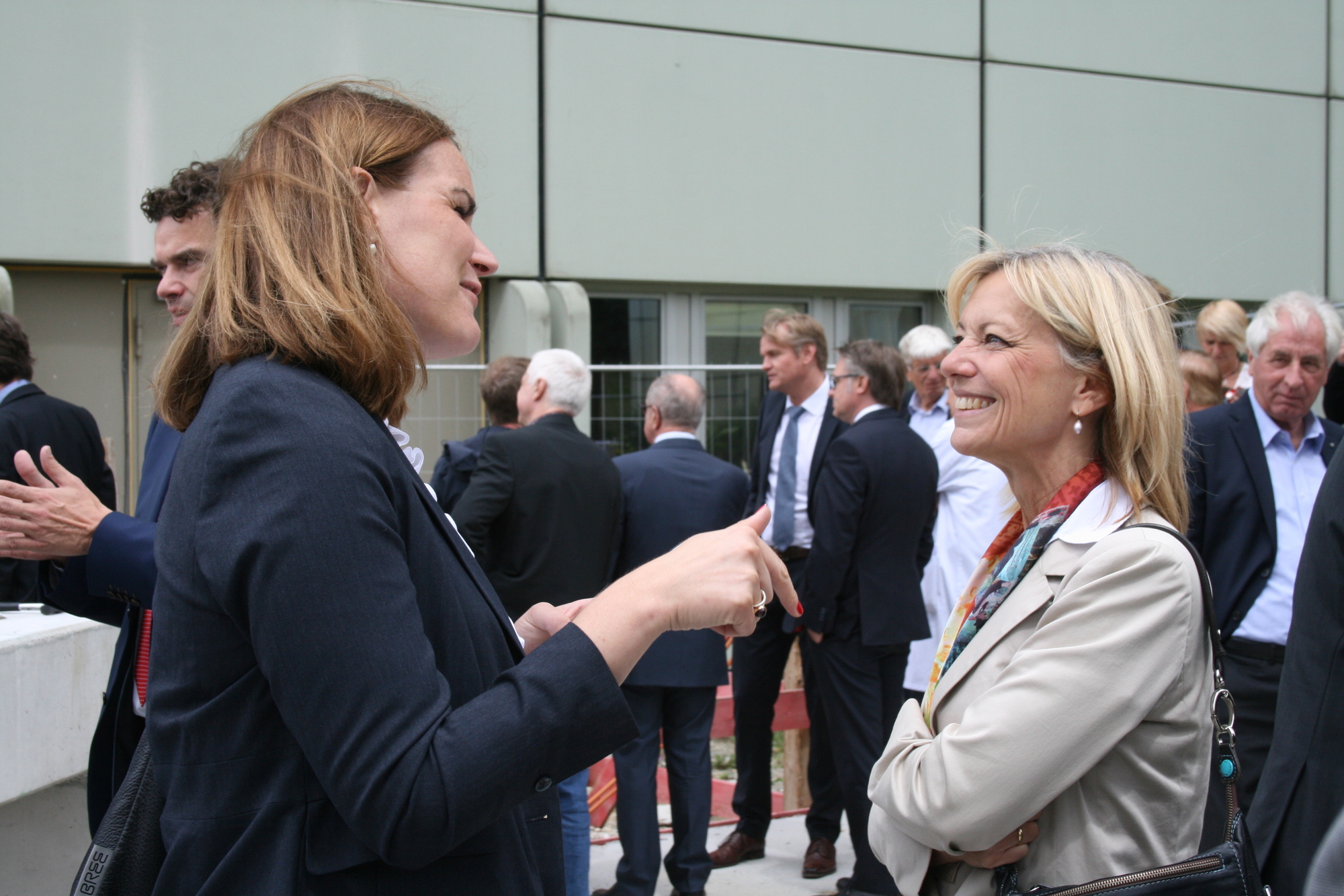 Die Grundsteinlegung für den Klinikum-Anbau West erfolgte am 15. Juil 2016. Foto: B4B WIRTSCHAFTSLEBEN SCHWABEN
