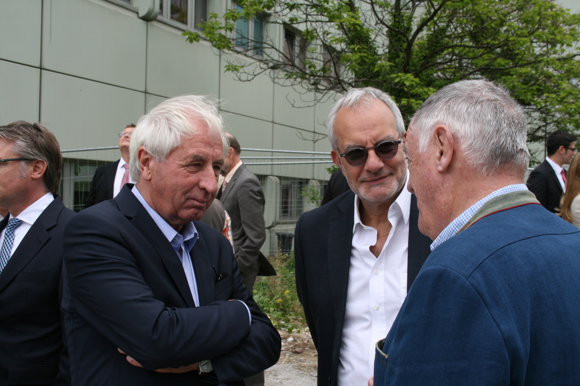 Die Grundsteinlegung für den Klinikum-Anbau West erfolgte am 15. Juil 2016. Foto: B4B WIRTSCHAFTSLEBEN SCHWABEN