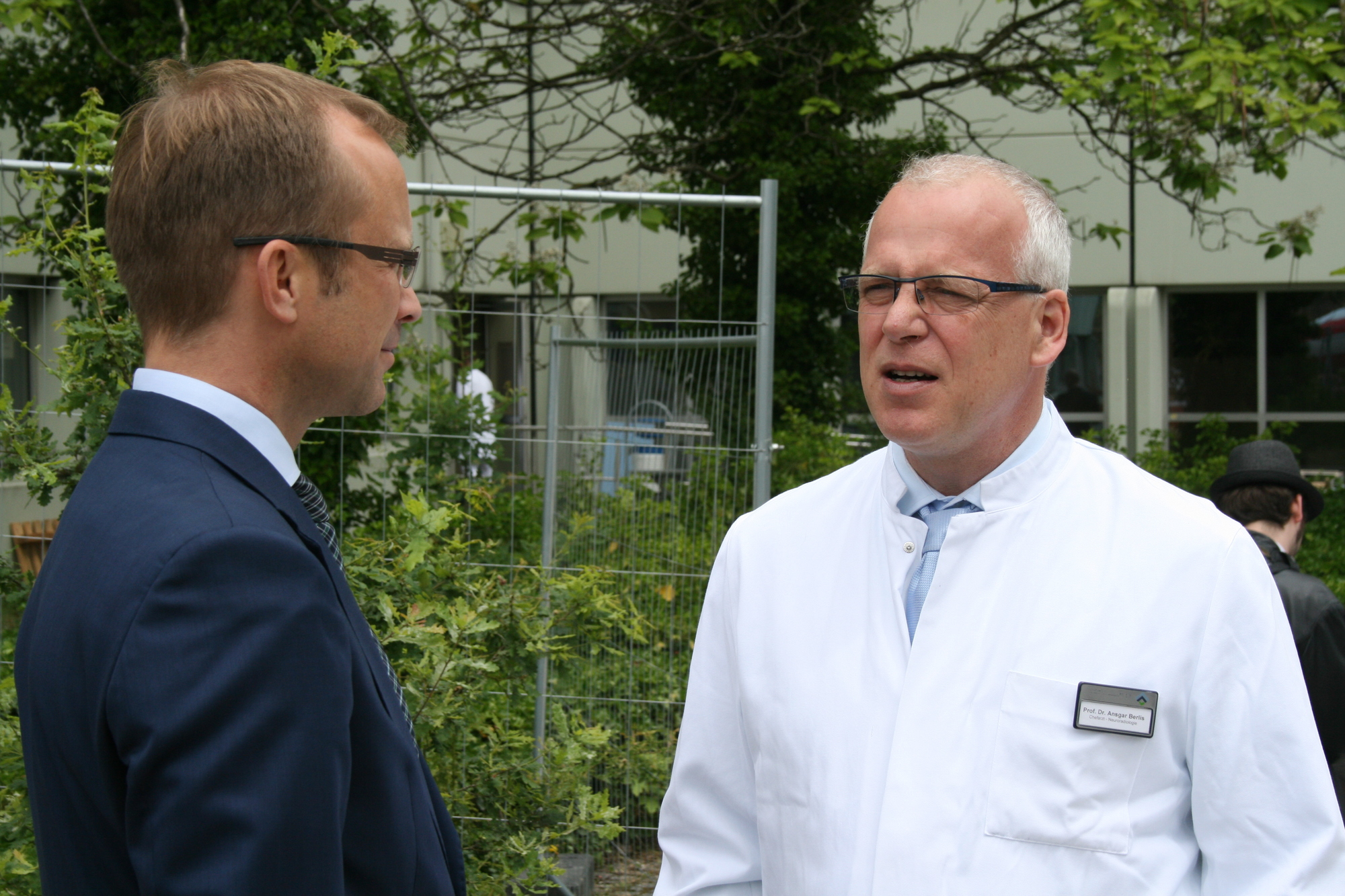 Die Grundsteinlegung für den Klinikum-Anbau West erfolgte am 15. Juil 2016. Foto: B4B WIRTSCHAFTSLEBEN SCHWABEN