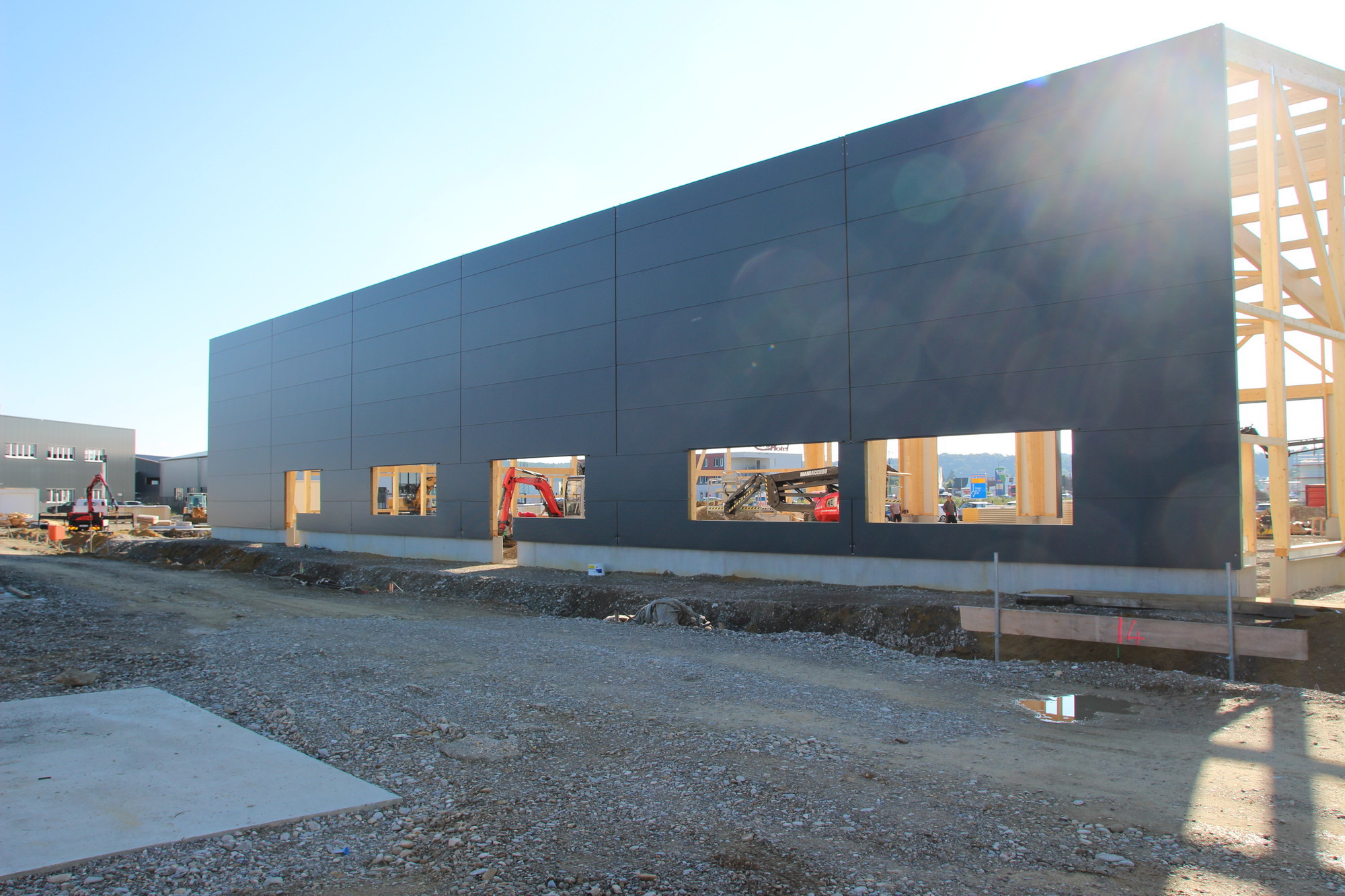 Der neue Firmensitz von mobiheat liegt im Gewerbegebiet Derching. Foto: mobiheat GmbH