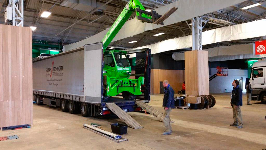 Spedition Eisenhofer unterstützte Bau des EM-Pressezentrums 2016. Foto: Stefan A. Eisenhofer Transporte & Frachtvermittlungen