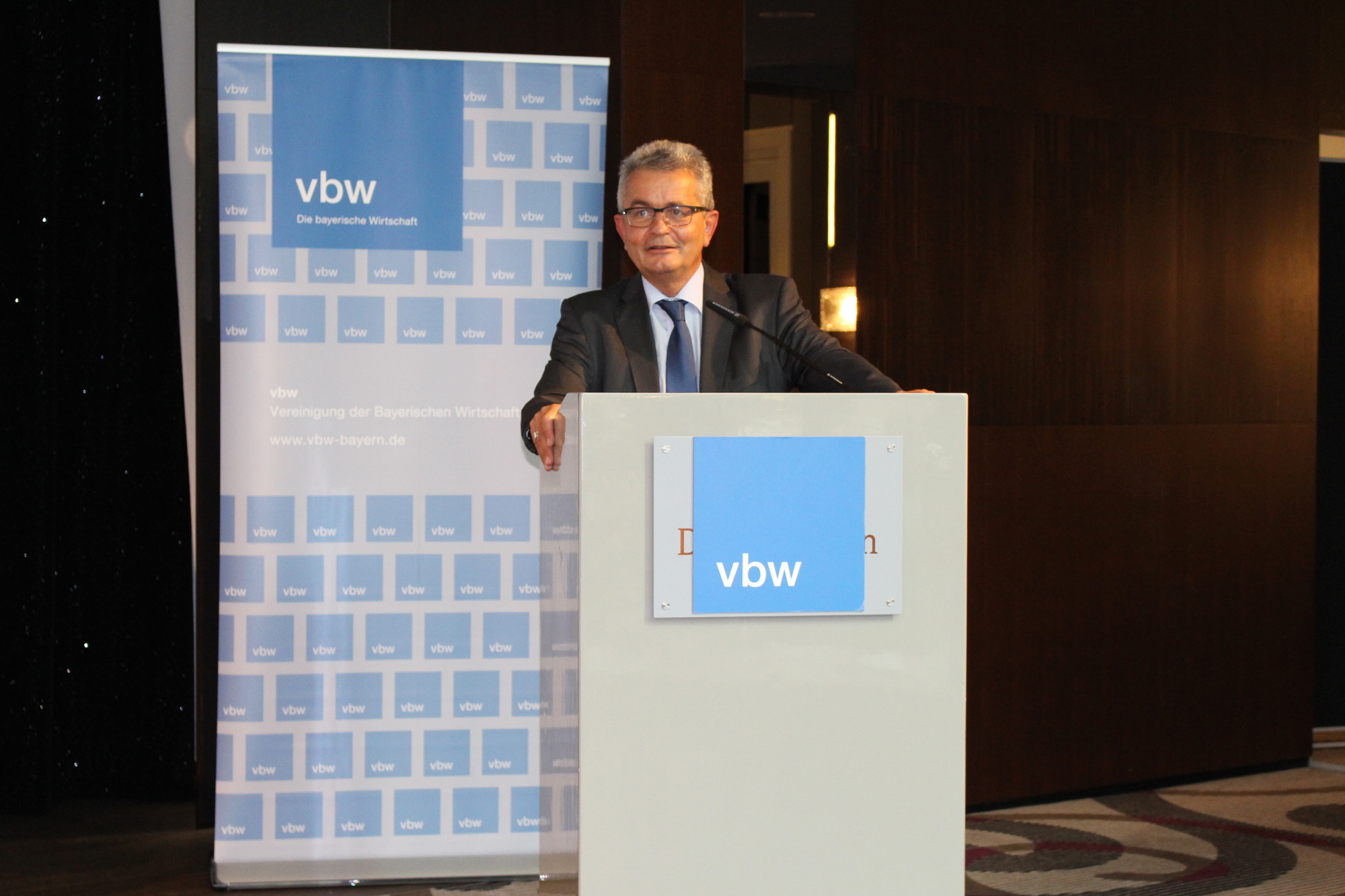 Die vbw informiert zum Thema Corporate Social Responsibility. Foto: B4B WIRTSCHAFTSLEBEN SCHWABEN