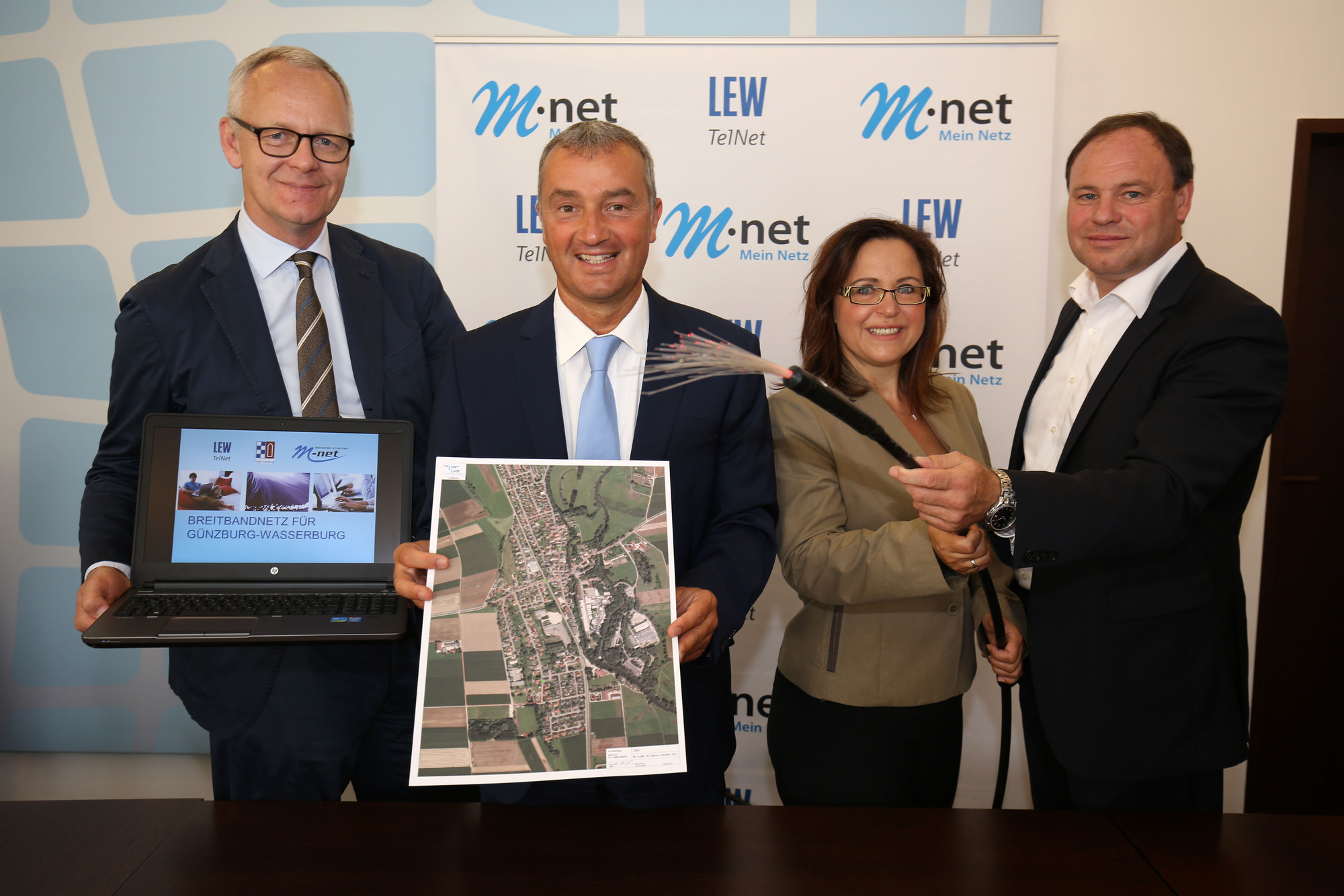 Dr. Markus Litpher, Gerhard Jauernig, Gabi Emmerling und Johannes Stepperger. Foto: LEW / Michael Hochgemuth