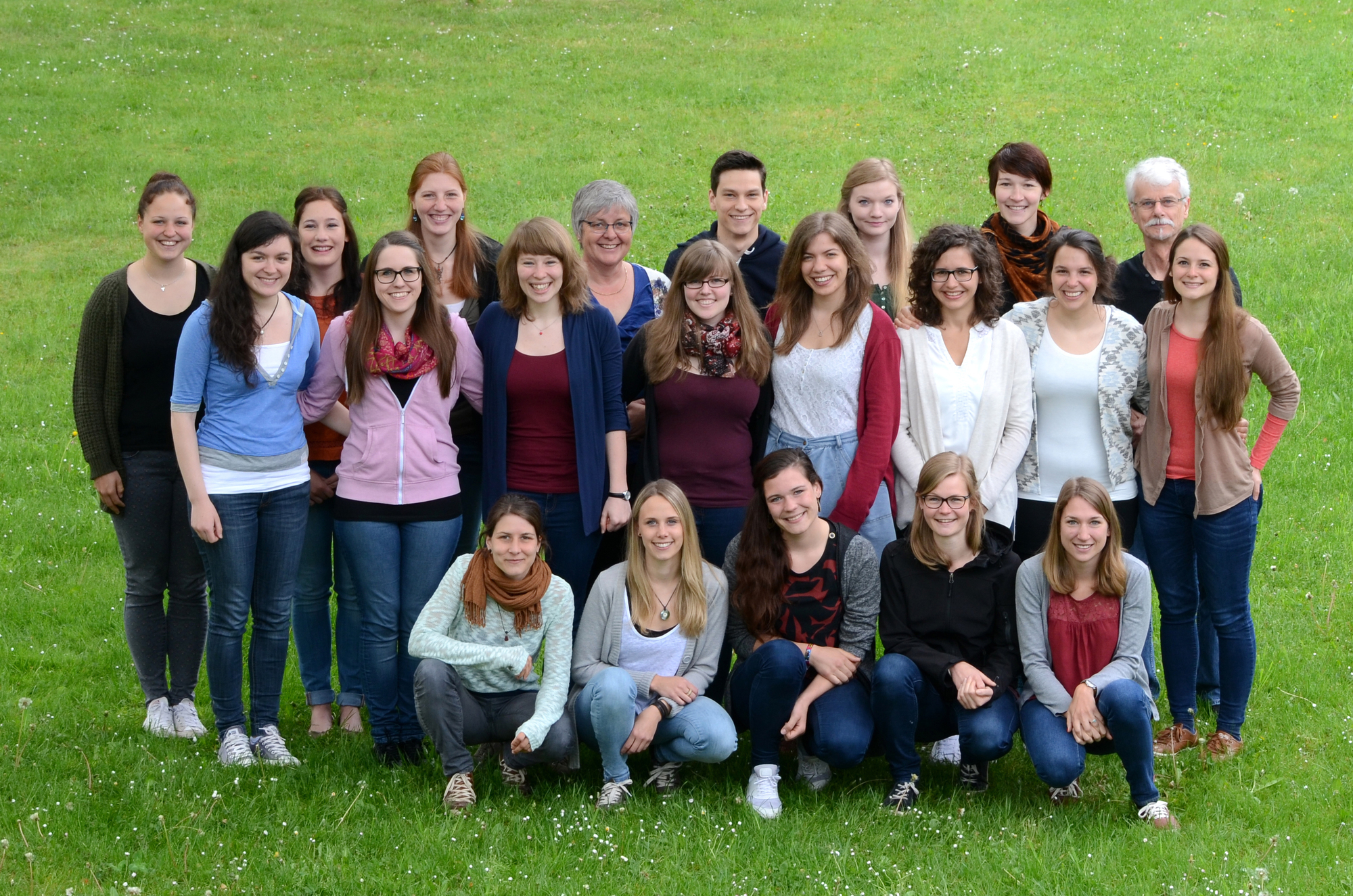 Die Absolventen der Berufsfachschule für Ergotherapie Günzburg. Foto: Sabine Banse