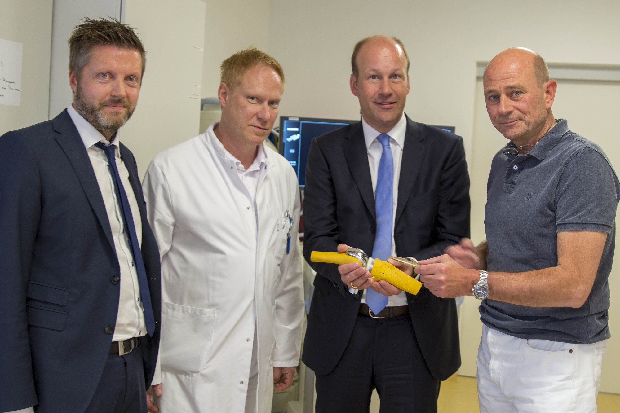 Martin Gösele, Dr. Jochen Wittich, Landrat Martin Sailer und Dr. Ralf Dümmler. Foto: Doris Wiedemann