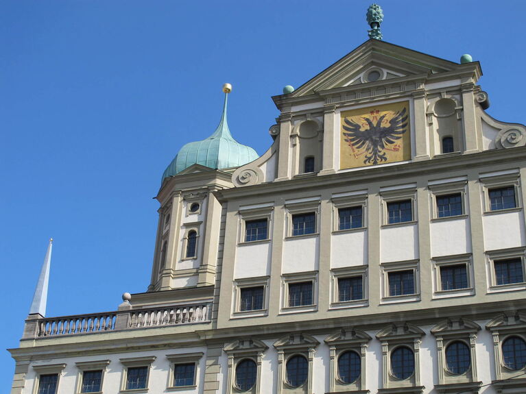 48.000 Euro Augsburger Zirbelnuss ist repariert Augsburg B4B Schwaben