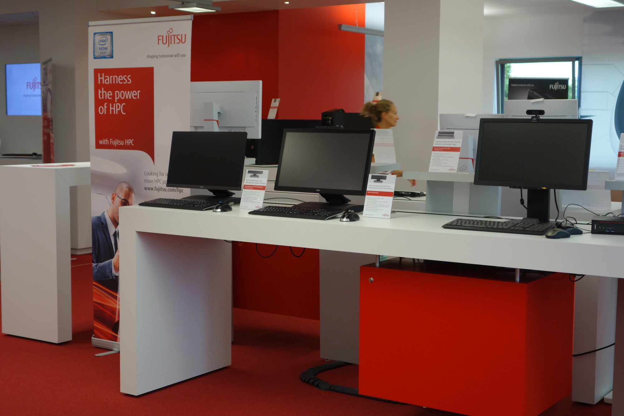 Am 15. September 2016 besuchte Staatsminister Herrmann den Fujitsu-Standort Augsburg. Foto: B4B WIRTSCHAFTSLEBEN SCHWABEN