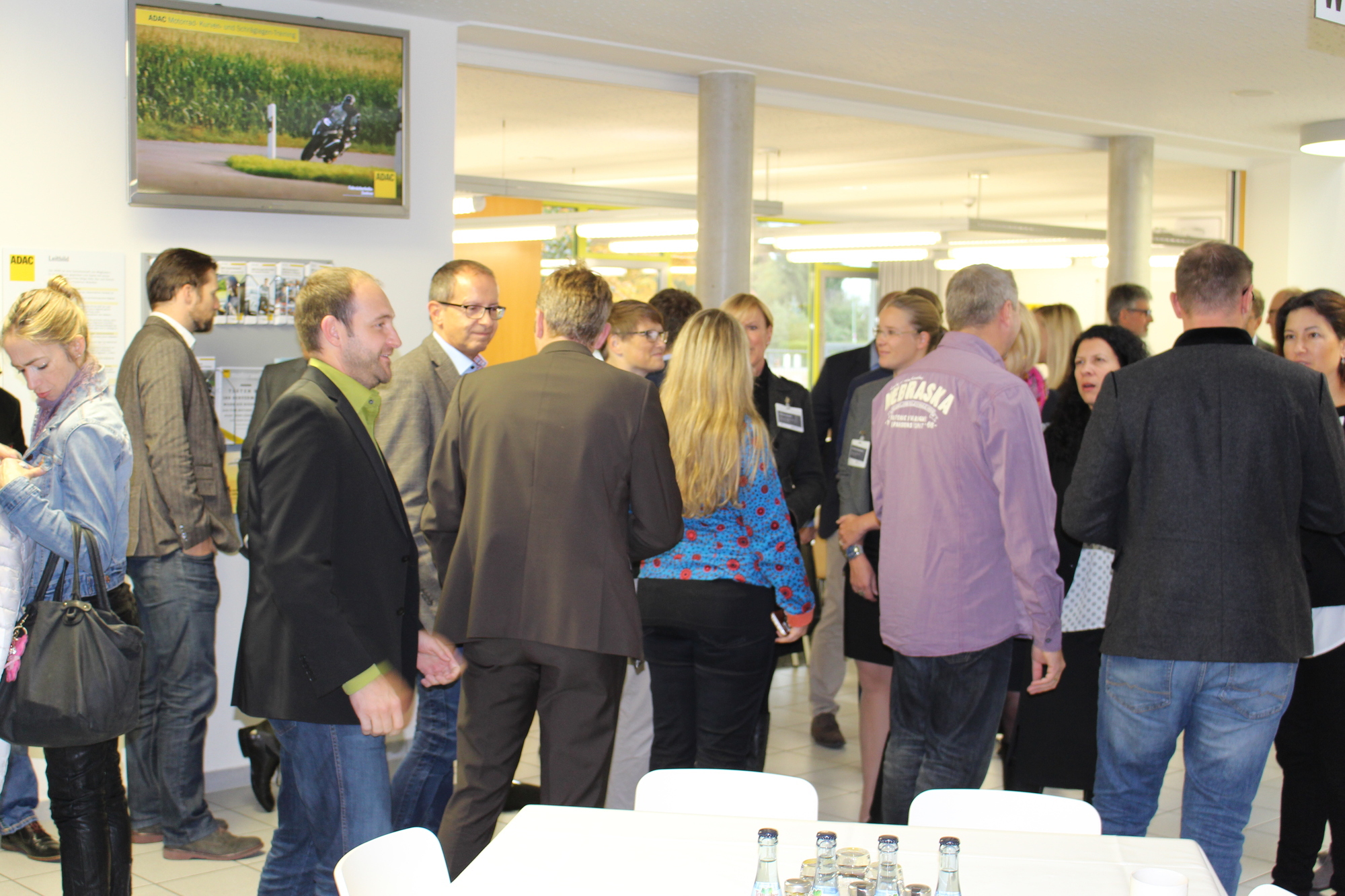 Das 9. vmm Mittelstandsfrühstück fand im ADAC Fahrsicherheitszentrum statt. Foto: B4B WIRTSCHAFTSLEBEN SCHWABEN