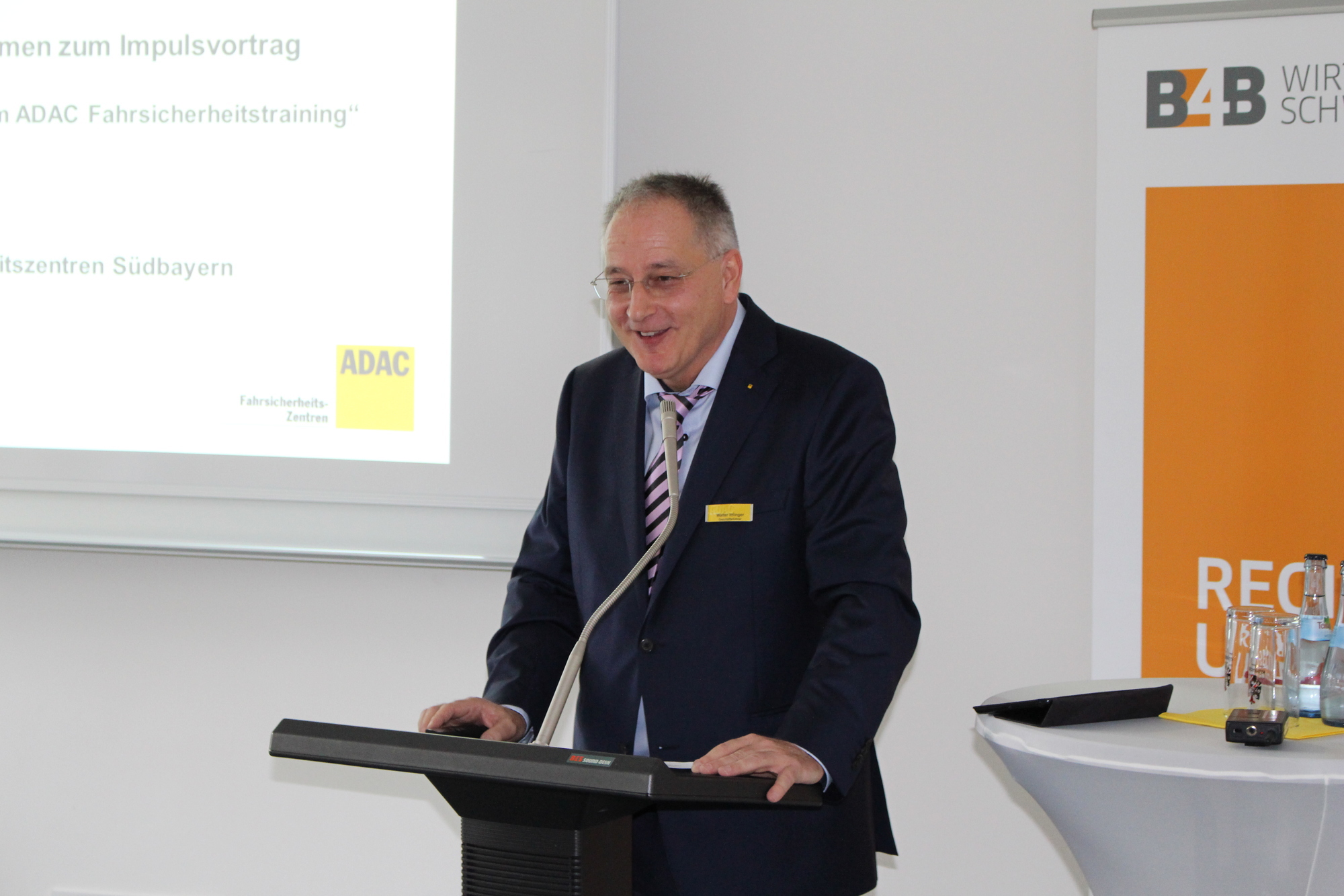 Das 9. vmm Mittelstandsfrühstück fand im ADAC Fahrsicherheitszentrum statt. Foto: B4B WIRTSCHAFTSLEBEN SCHWABEN