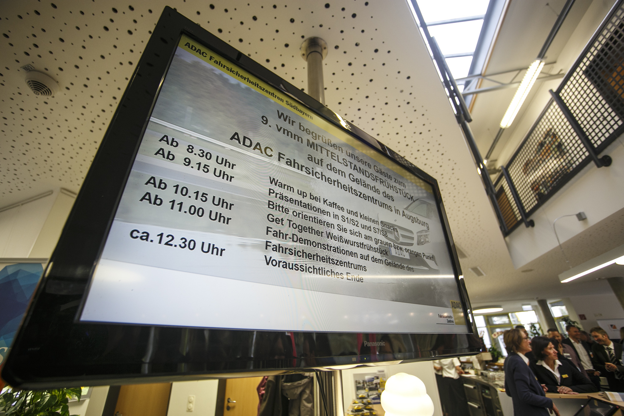 Das 9. vmm Mittelstandsfrühstück fand im ADAC Fahrsicherheitszentrum statt. Foto: B4B WIRTSCHAFTSLEBEN SCHWABEN