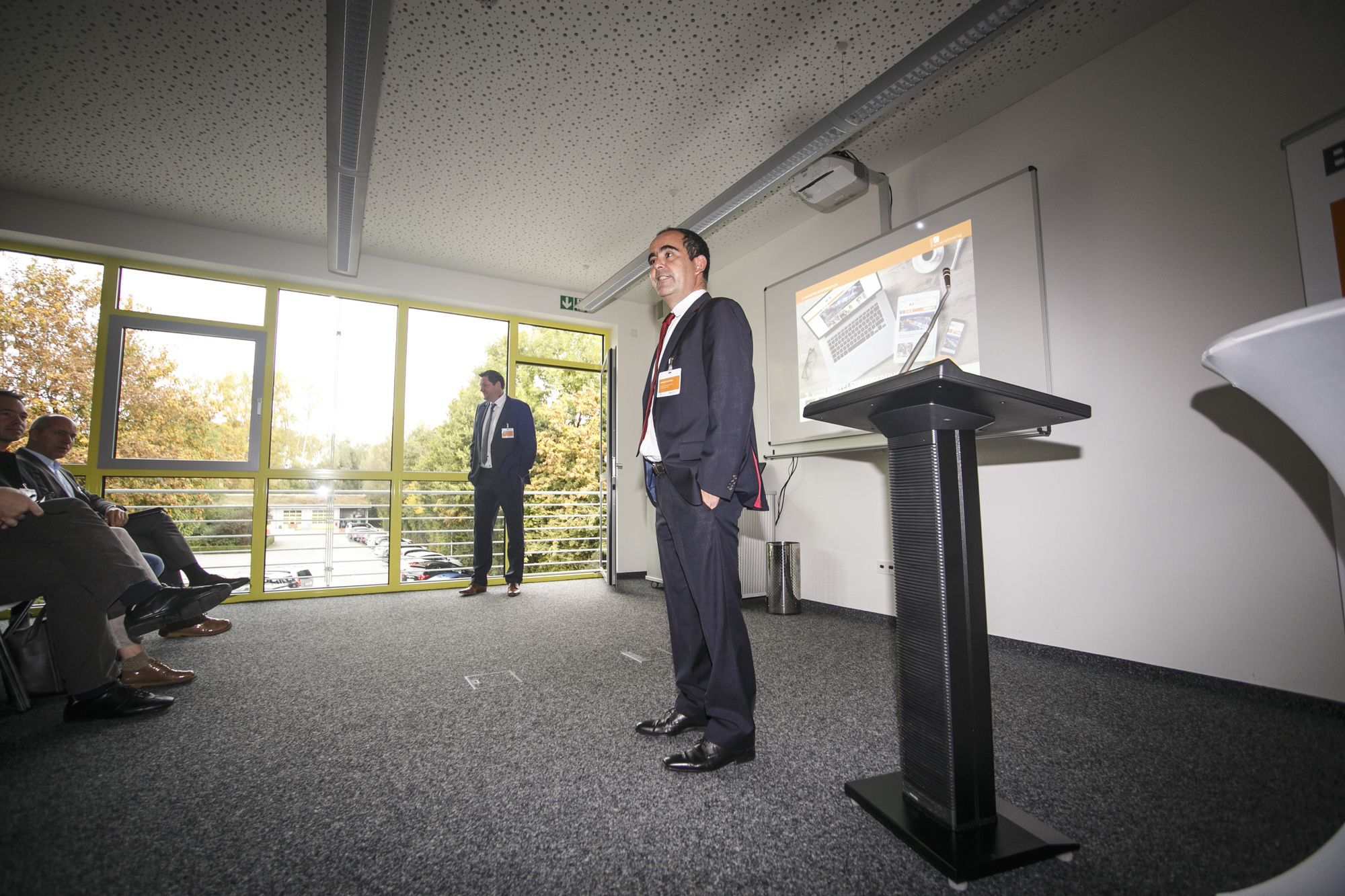 Das 9. vmm Mittelstandsfrühstück fand im ADAC Fahrsicherheitszentrum statt. Foto: B4B WIRTSCHAFTSLEBEN SCHWABEN