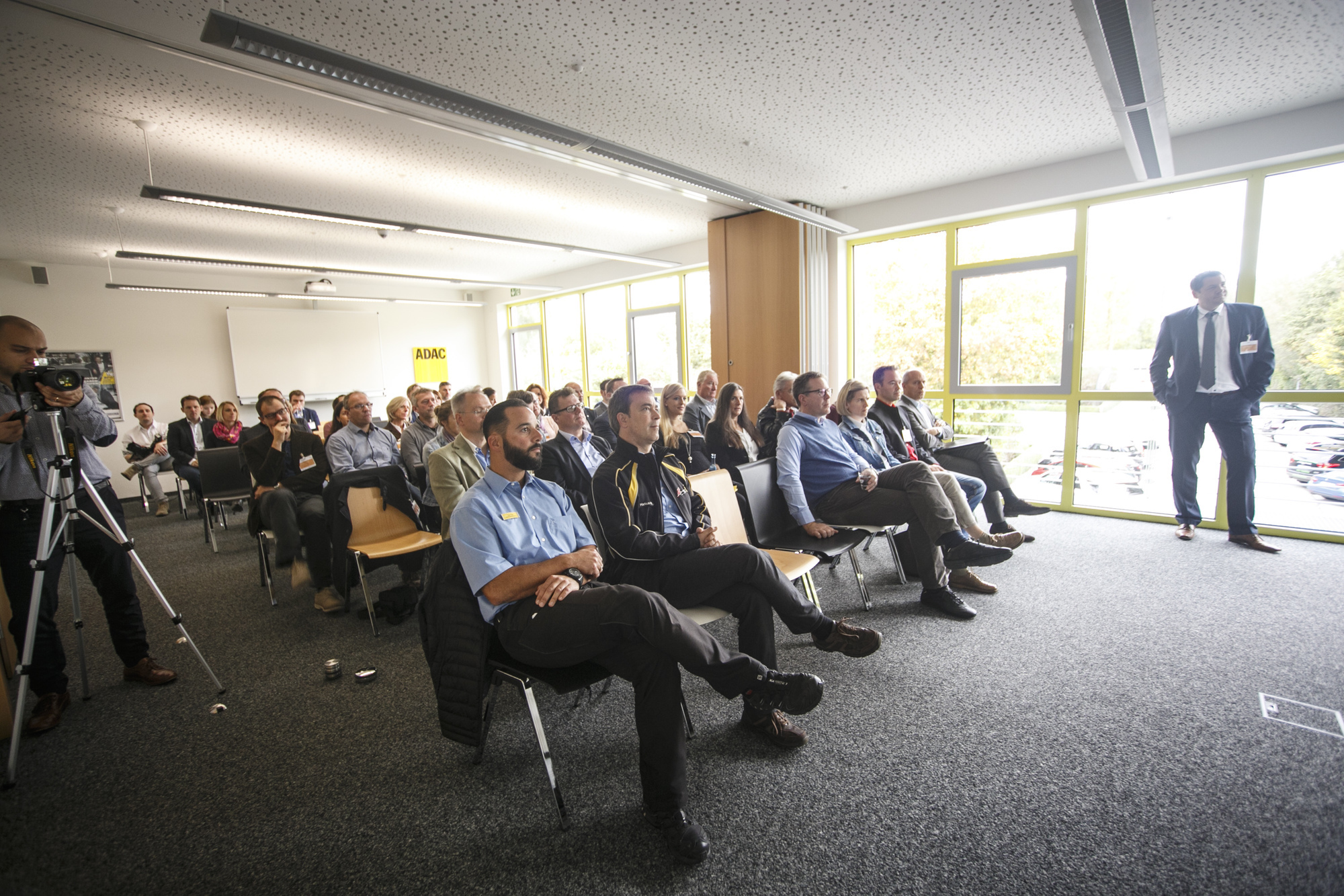 Das 9. vmm Mittelstandsfrühstück fand im ADAC Fahrsicherheitszentrum statt. Foto: B4B WIRTSCHAFTSLEBEN SCHWABEN