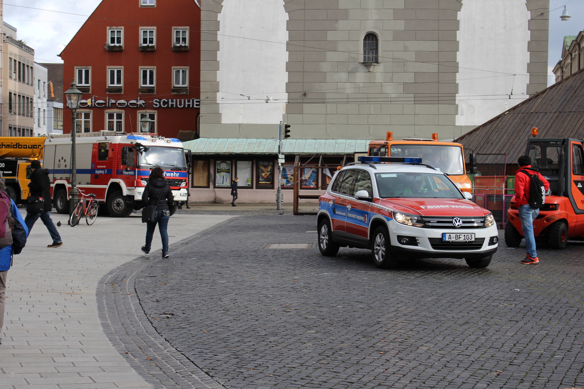 Der Christbaum 2016 in Augsburg. Foto: B4B WIRTSCHAFTSLEBEN SCHWABEN