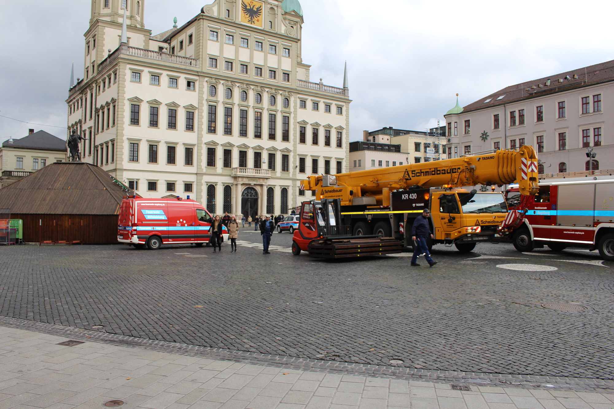 Der Christbaum 2016 in Augsburg. Foto: B4B WIRTSCHAFTSLEBEN SCHWABEN