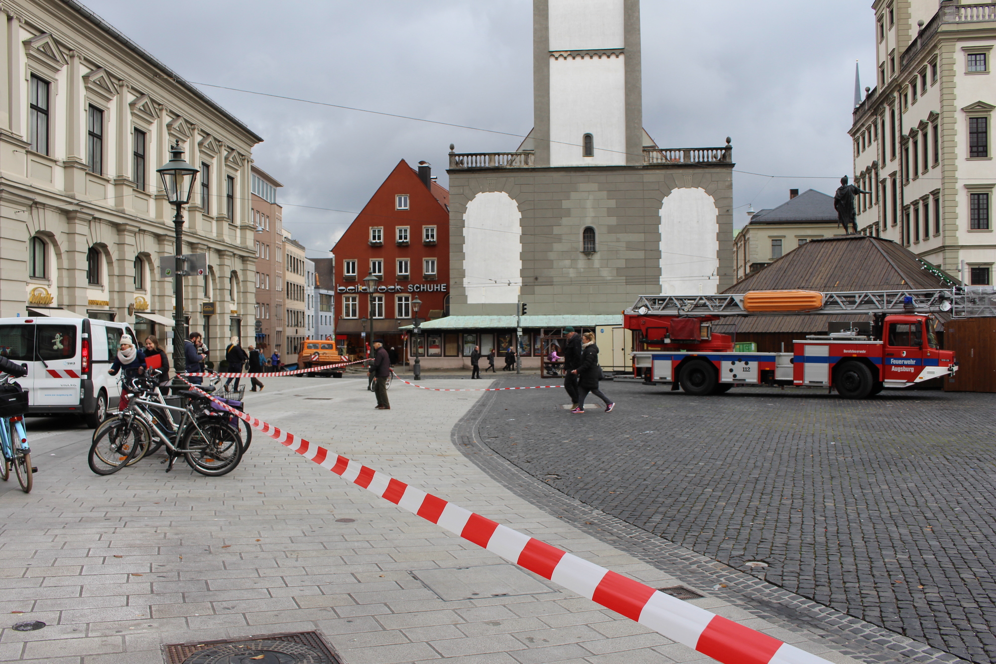 Der Christbaum 2016 in Augsburg. Foto: B4B WIRTSCHAFTSLEBEN SCHWABEN