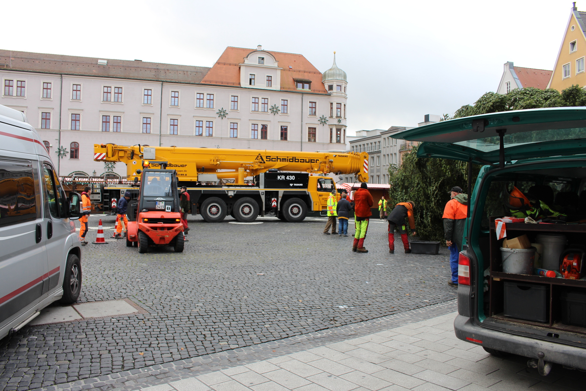 Der Christbaum 2016 in Augsburg. Foto: B4B WIRTSCHAFTSLEBEN SCHWABEN