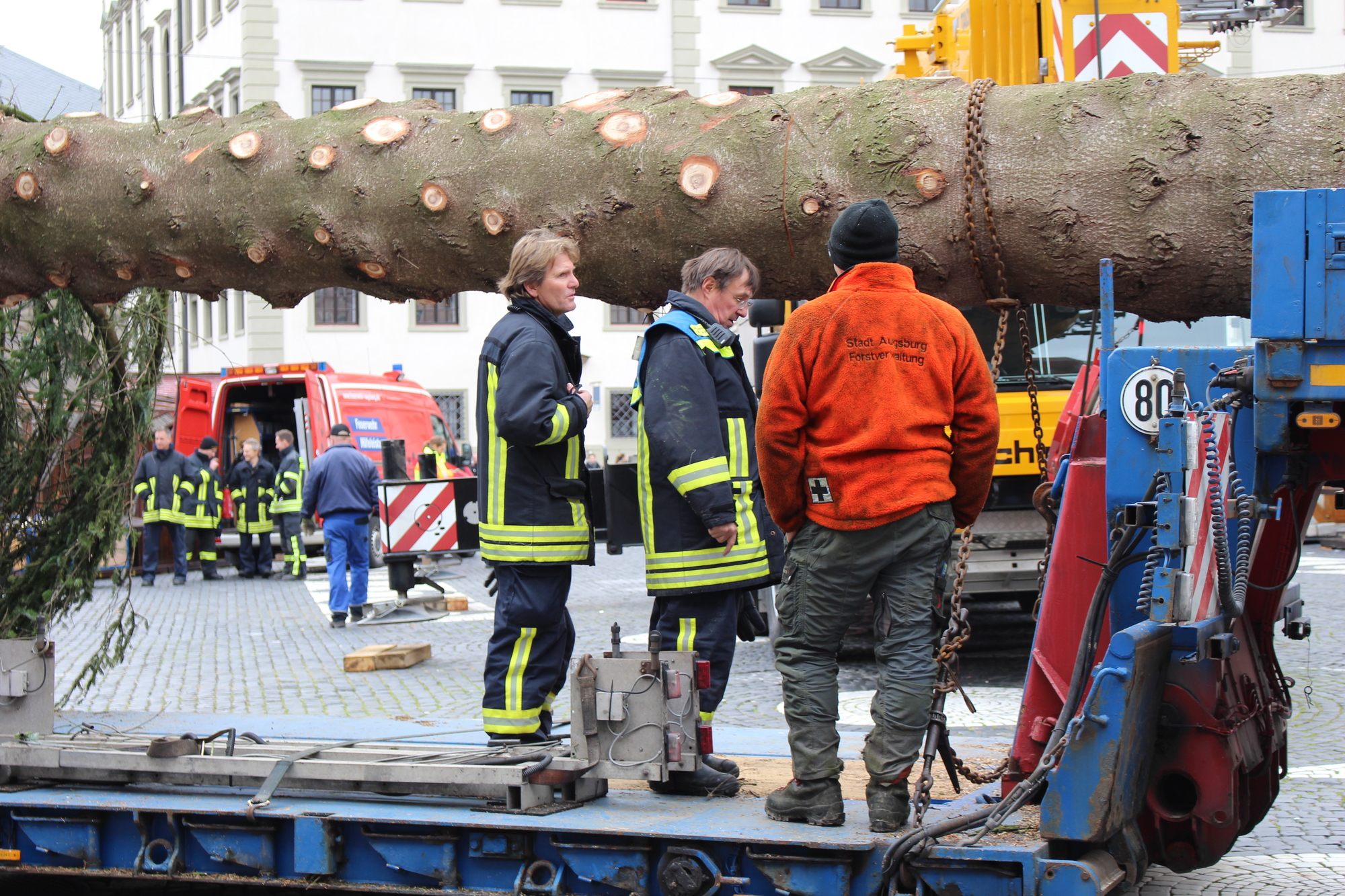 Der Christbaum 2016 in Augsburg. Foto: B4B WIRTSCHAFTSLEBEN SCHWABEN