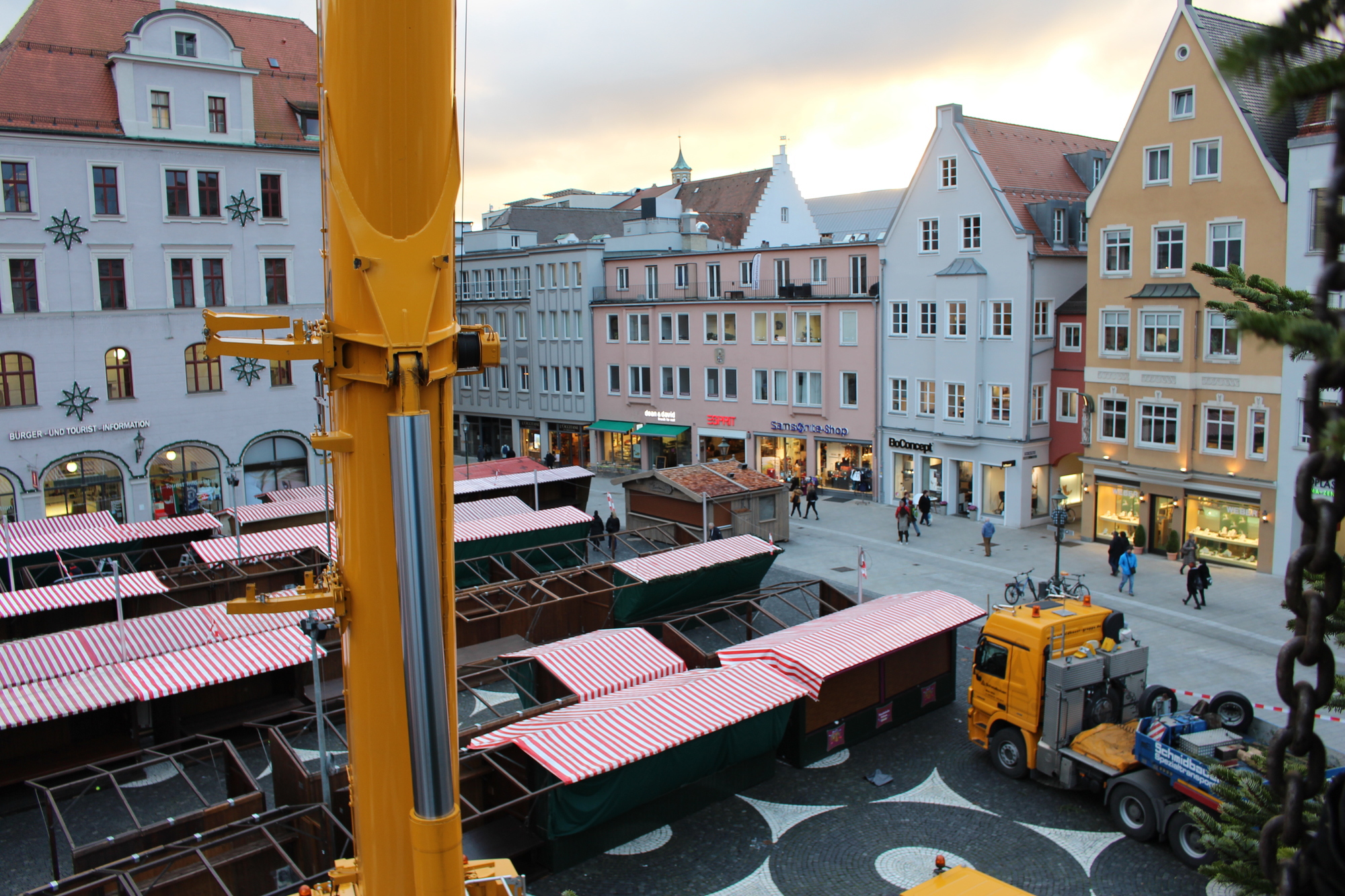 Der Christbaum 2016 in Augsburg. Foto: B4B WIRTSCHAFTSLEBEN SCHWABEN