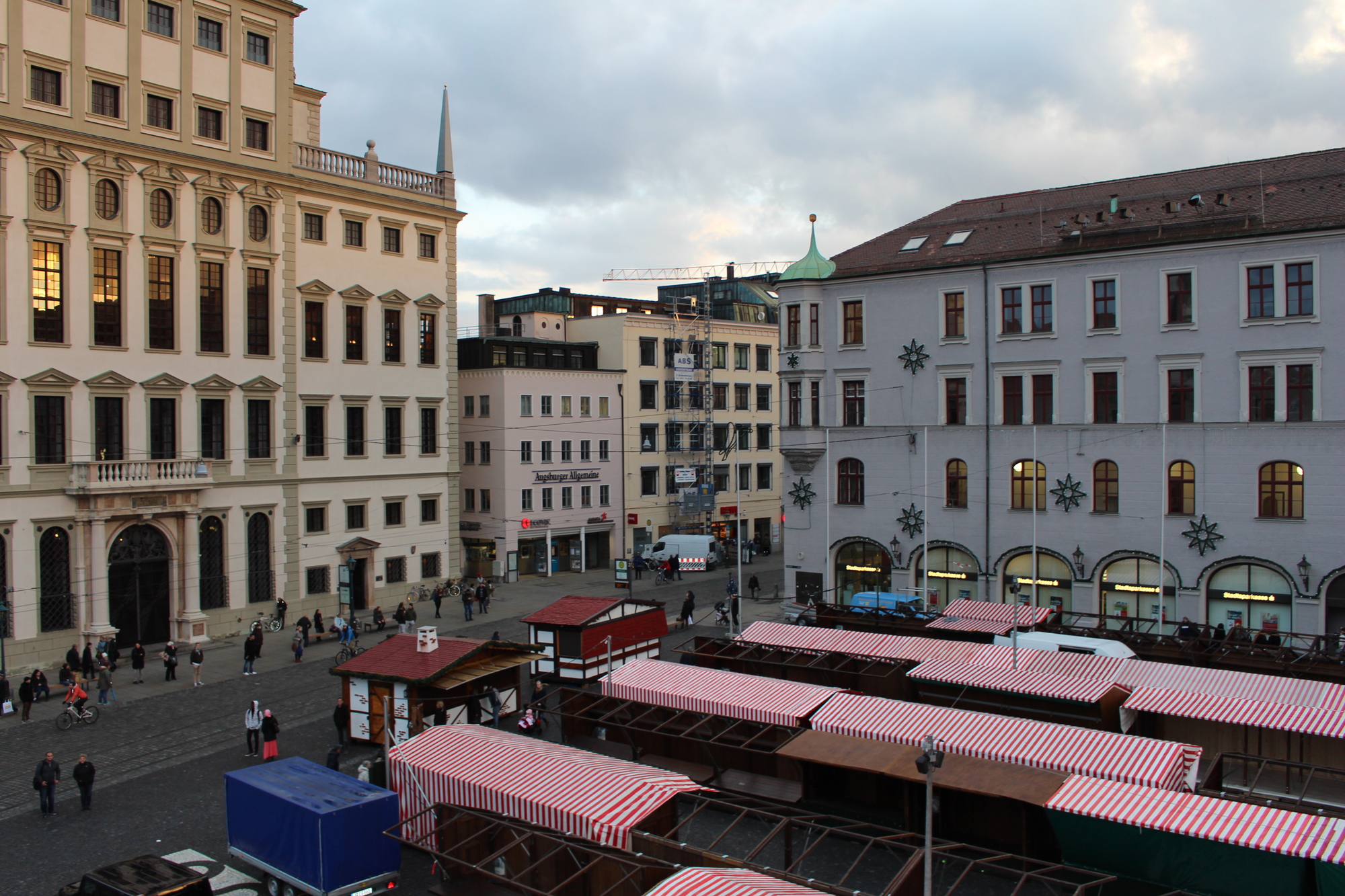 Der Christbaum 2016 in Augsburg. Foto: B4B WIRTSCHAFTSLEBEN SCHWABEN