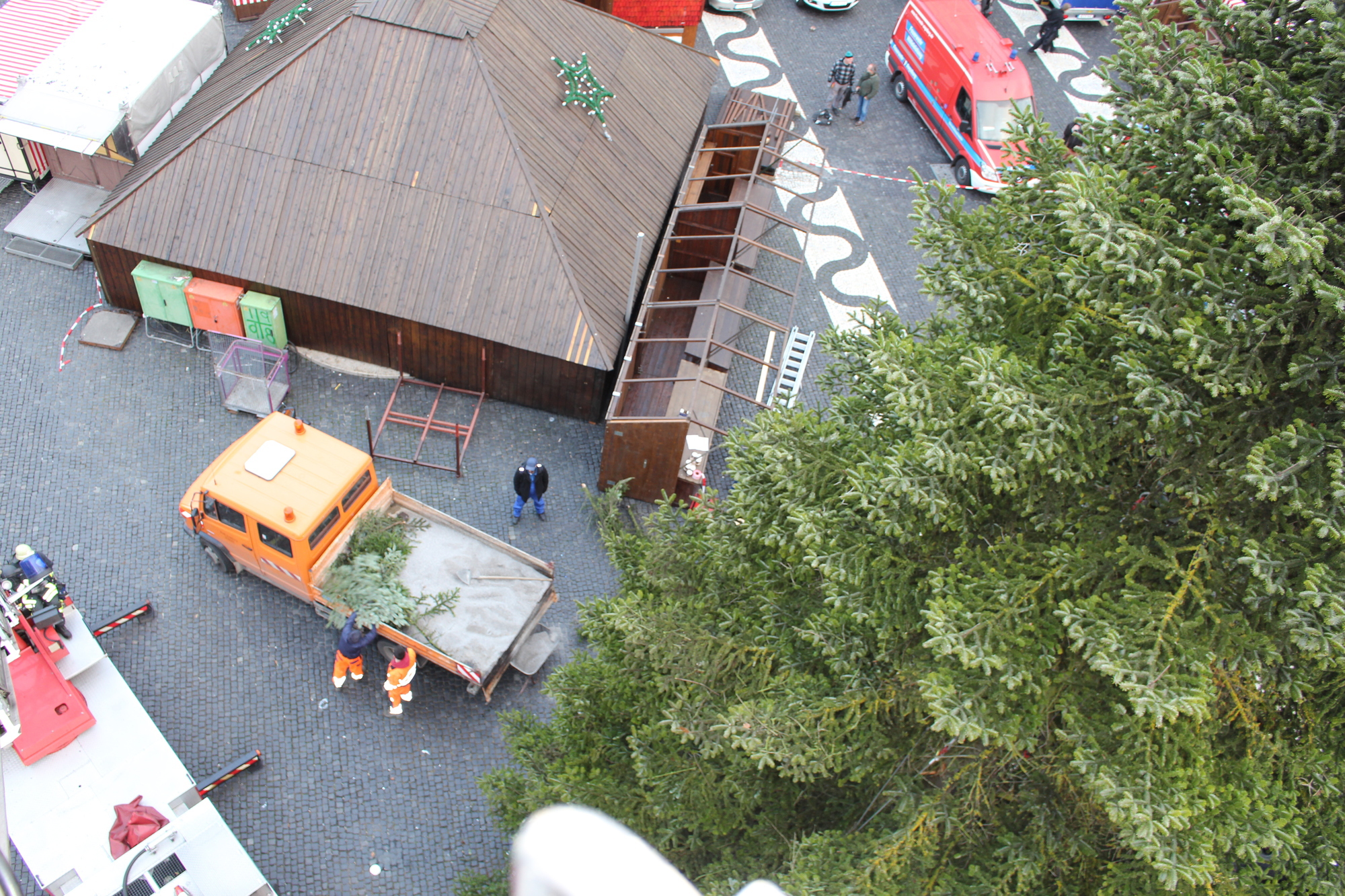 Der Christbaum 2016 in Augsburg. Foto: B4B WIRTSCHAFTSLEBEN SCHWABEN