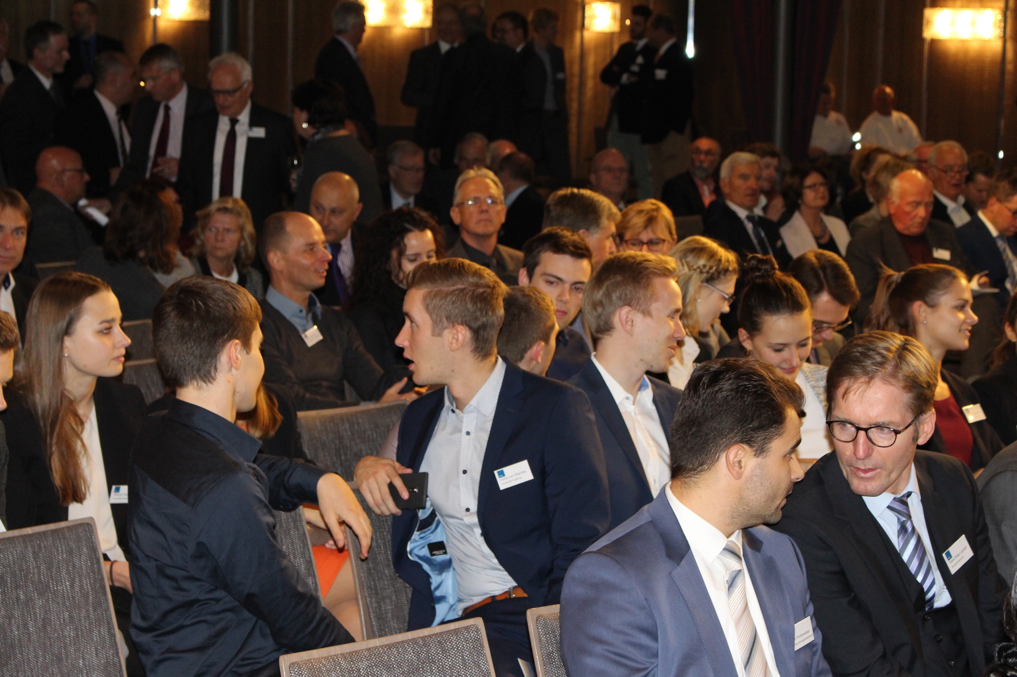 Das 24. vbw Herbstgespräch Schwaben fand am 9. November 2016 statt. Foto: B4B WIRTSCHAFTSLEBEN SCHWABEN