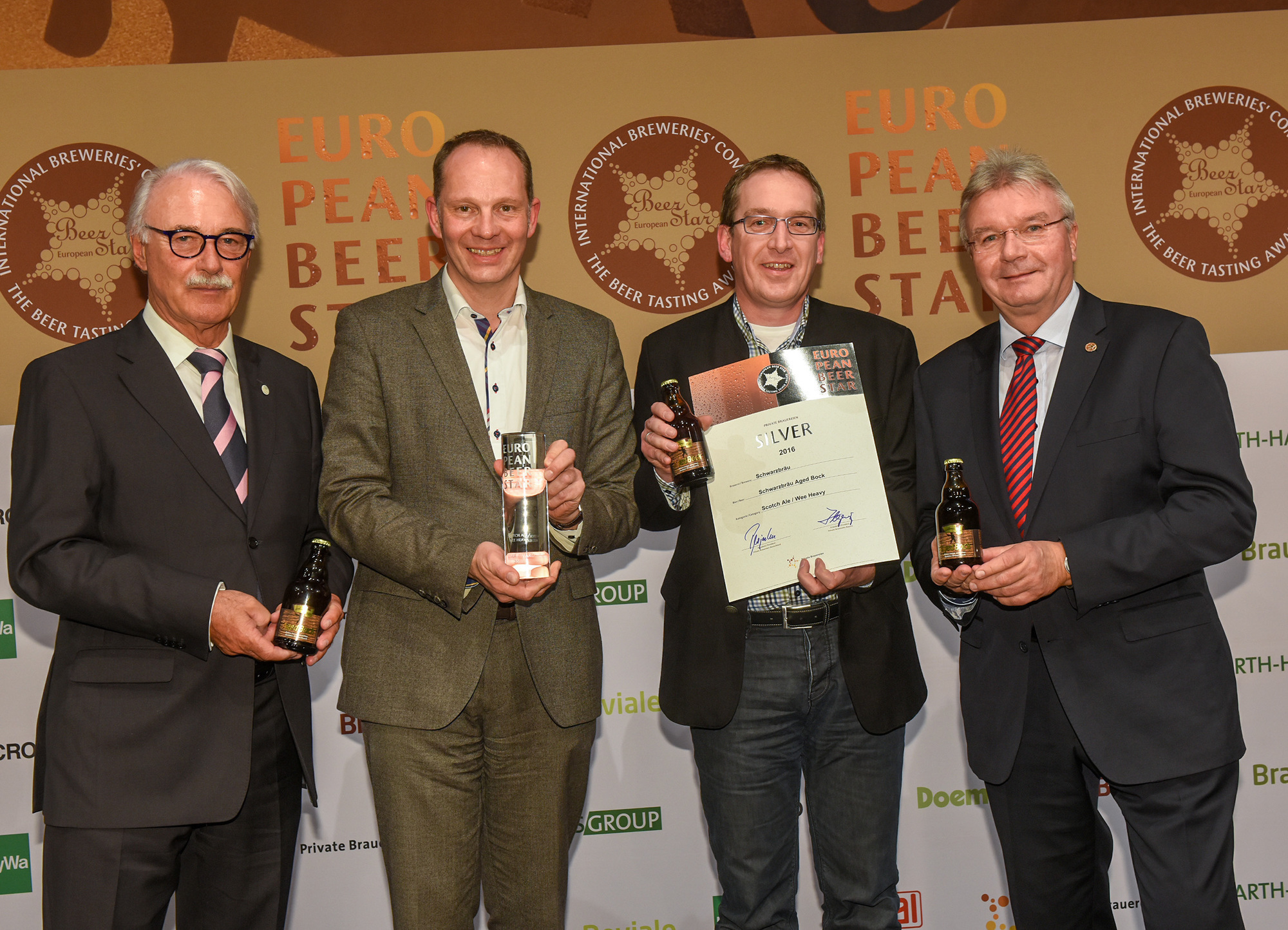 Schwarzbräu gewinnt beim European Beer Star 2016. Foto: Schwarzbräu GmbH