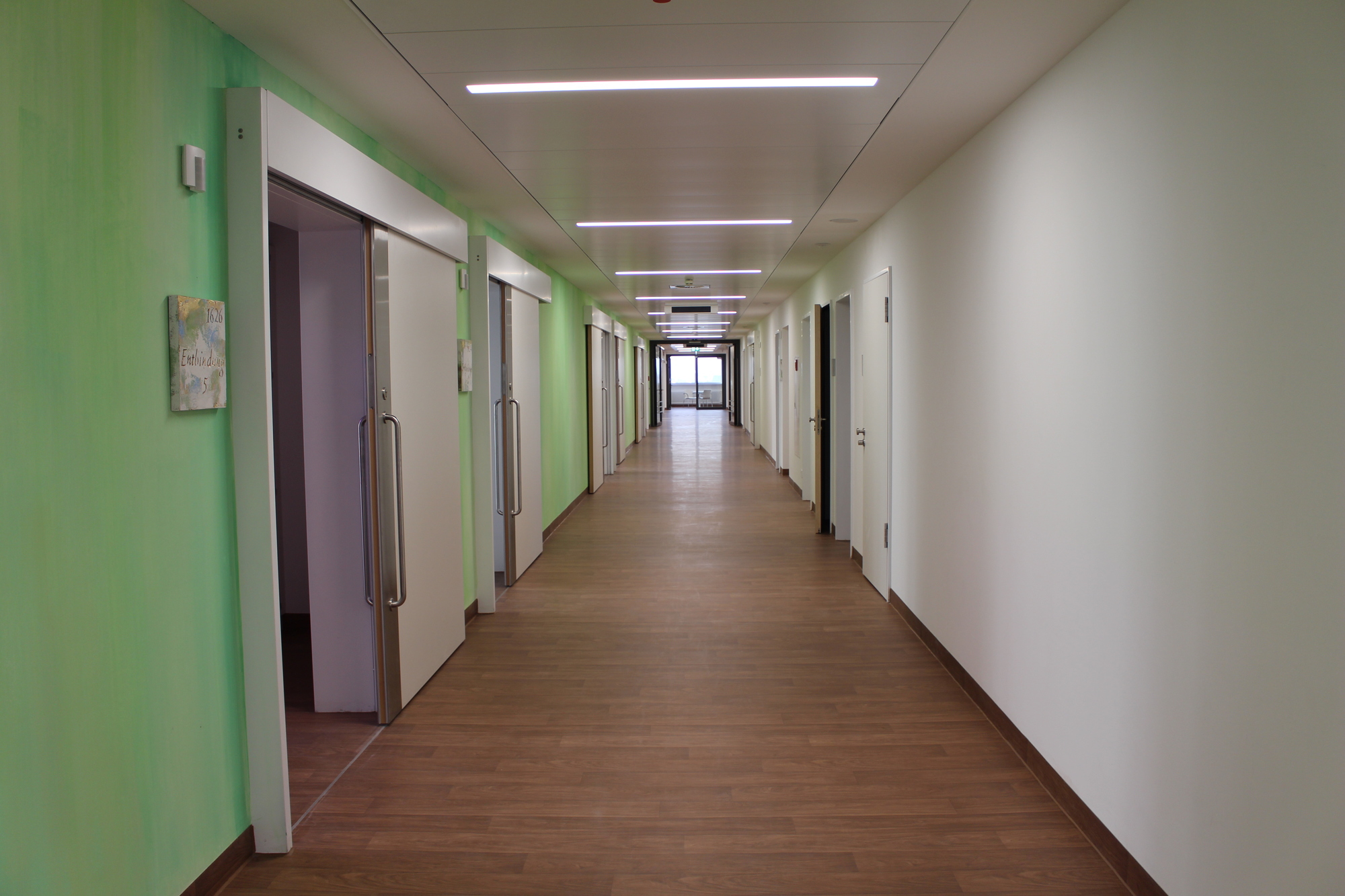 Die Einweihungs-Feier des neuen Hauptgebäudes am Josefinum. Foto: B4B WIRTSCHAFTSLEBEN SCHWABEN