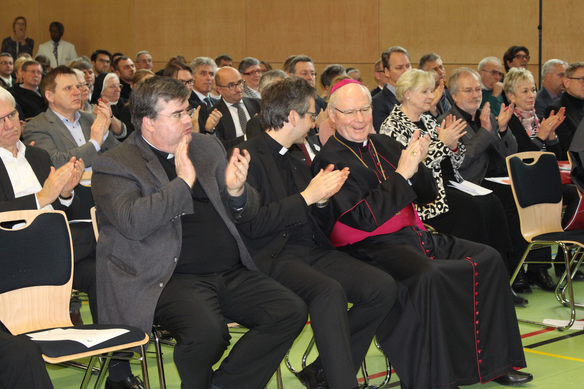 Die Einweihungs-Feier des neuen Hauptgebäudes am Josefinum. Foto: B4B WIRTSCHAFTSLEBEN SCHWABEN