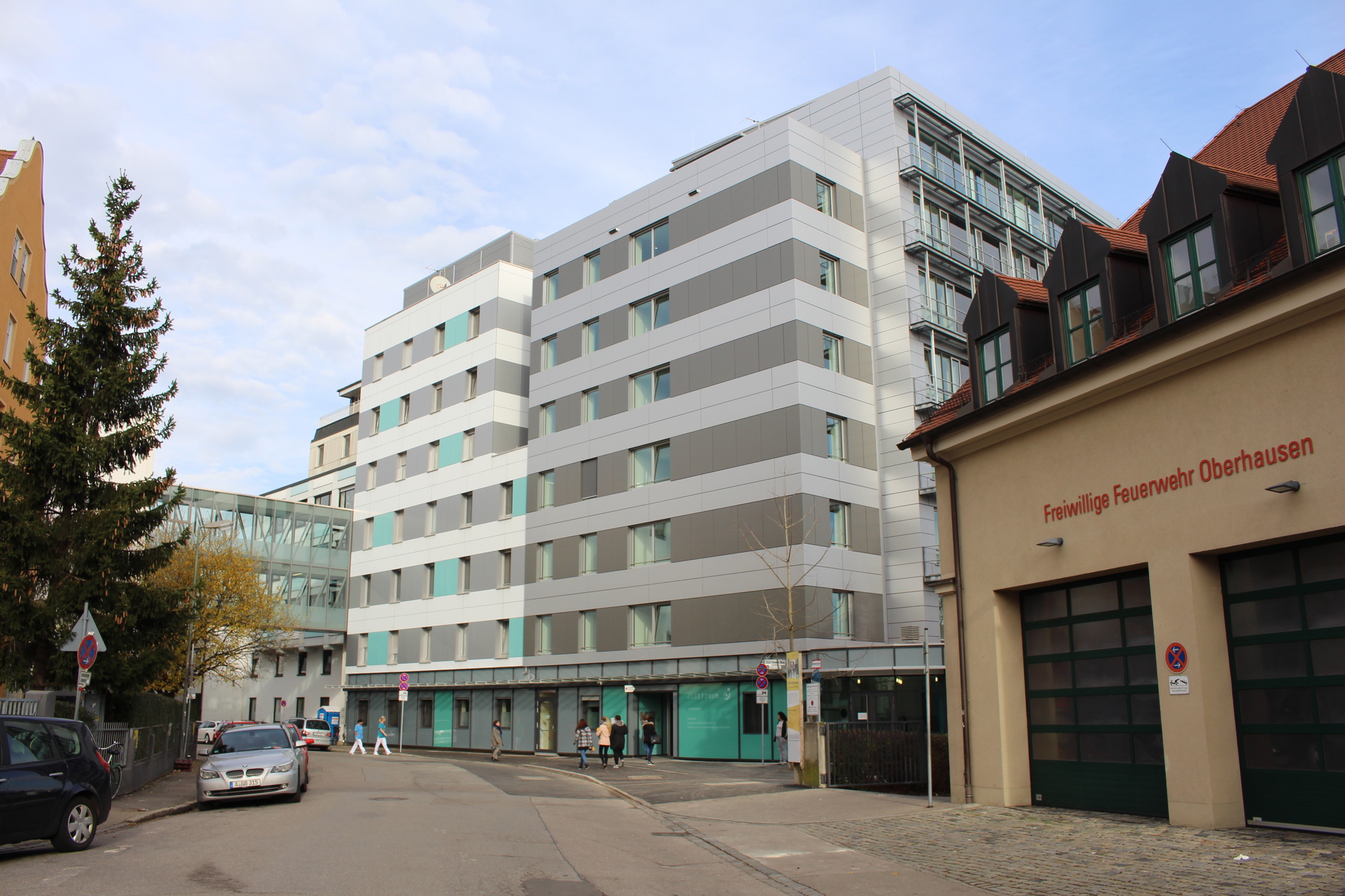 Die Einweihungs-Feier des neuen Hauptgebäudes am Josefinum. Foto: B4B WIRTSCHAFTSLEBEN SCHWABEN