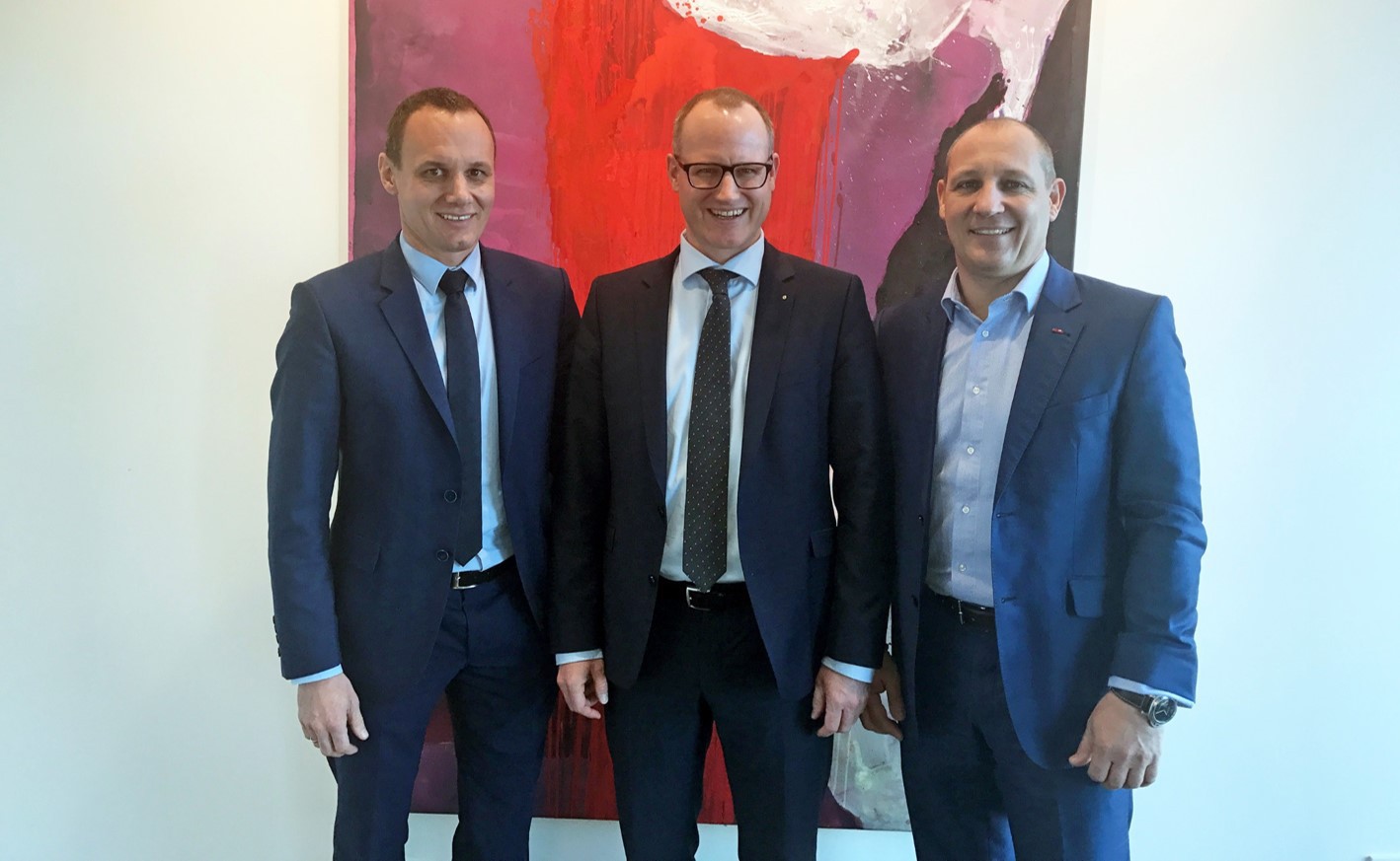 Michael Voigtsberger (Steca), Peter Voigtsberger (Steca) und Stefan Kober (AL-KO). Foto: AL-KO GmbH