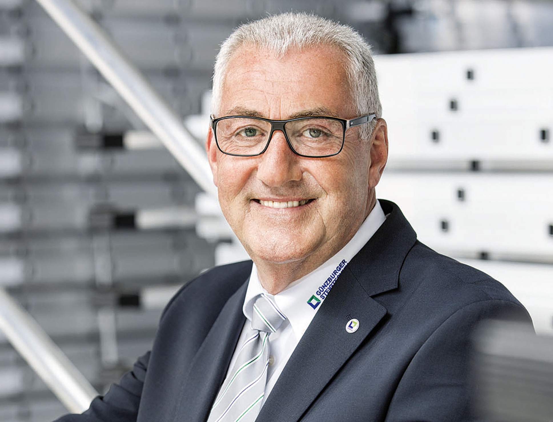Ferdinand Munk, Geschäftsführer der Günzburger Steigtechnik, ist mit dem Geschäftsjahr 2016 sehr zufrieden. Foto: Günzburger Ste